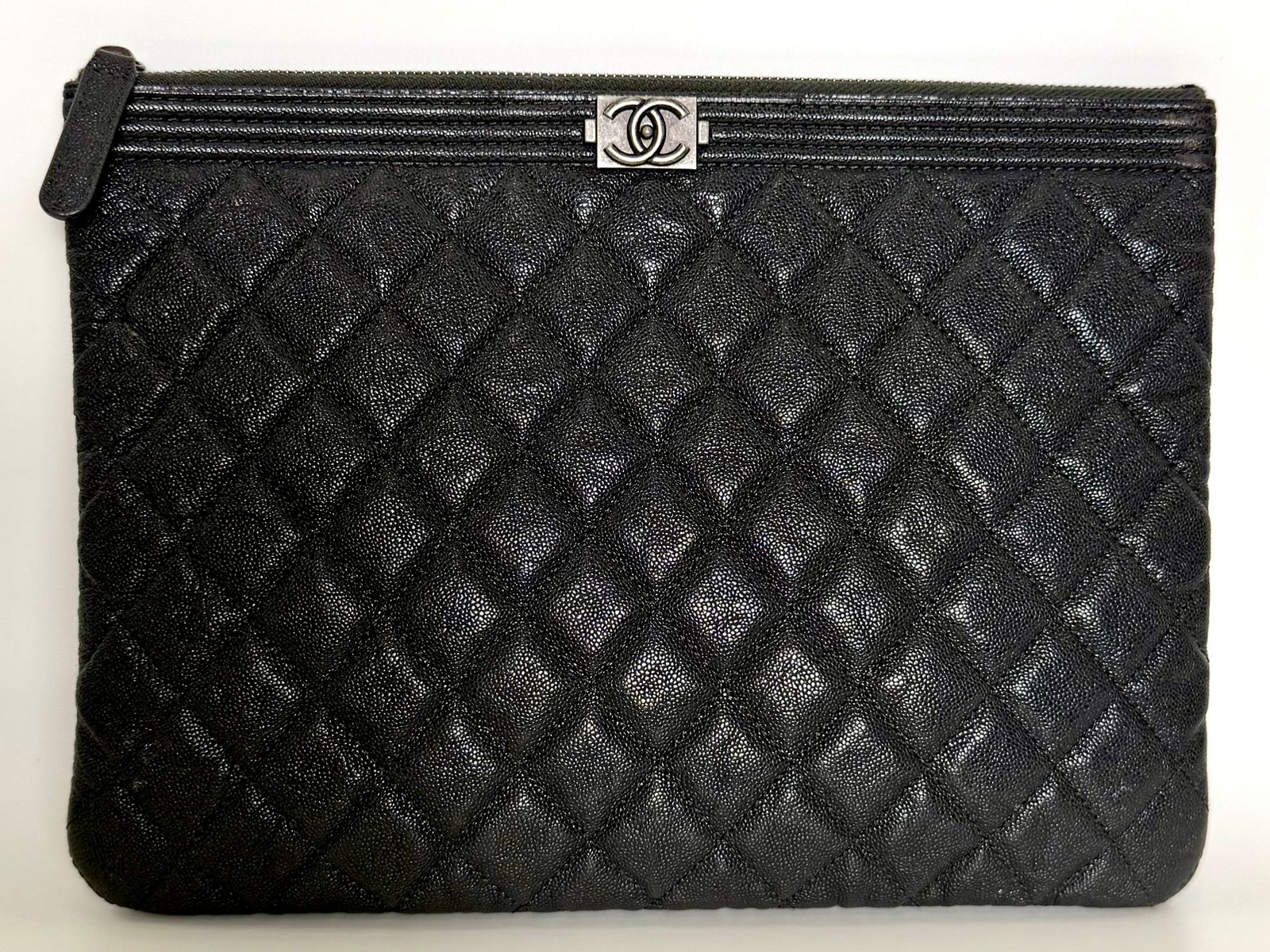 CHANEL CAVIAR QUILTED LEATHER BOY O-CASE CLUTCH BAG