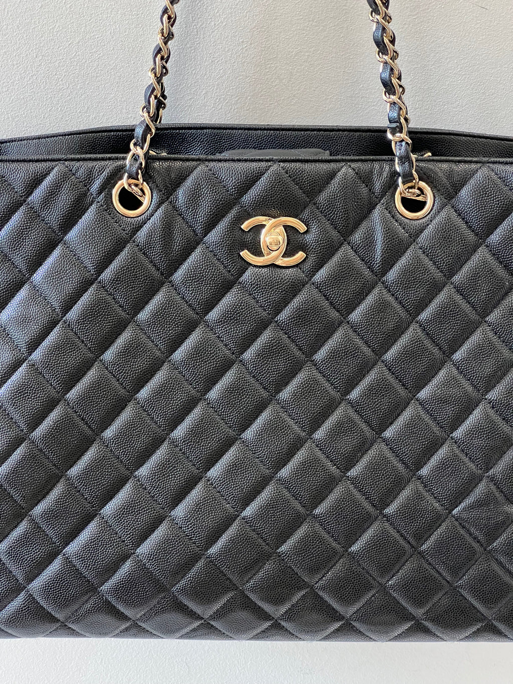 CHANEL CAVIAR QUILTED GRAND SHOPPING TOTE BAG-HS