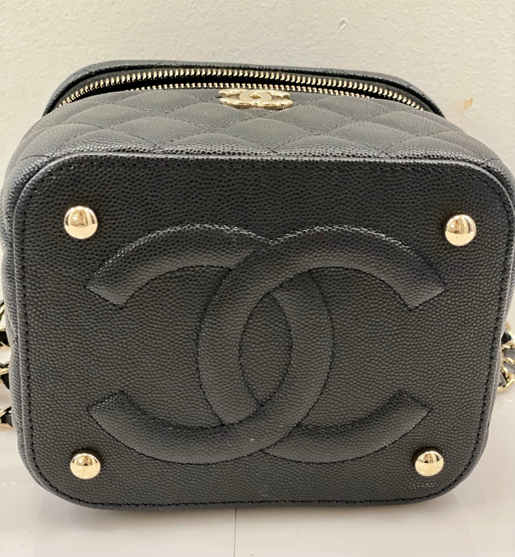 CHANEL CC CAVIAR QUILTED MINI VANITY SHOULDER BAG