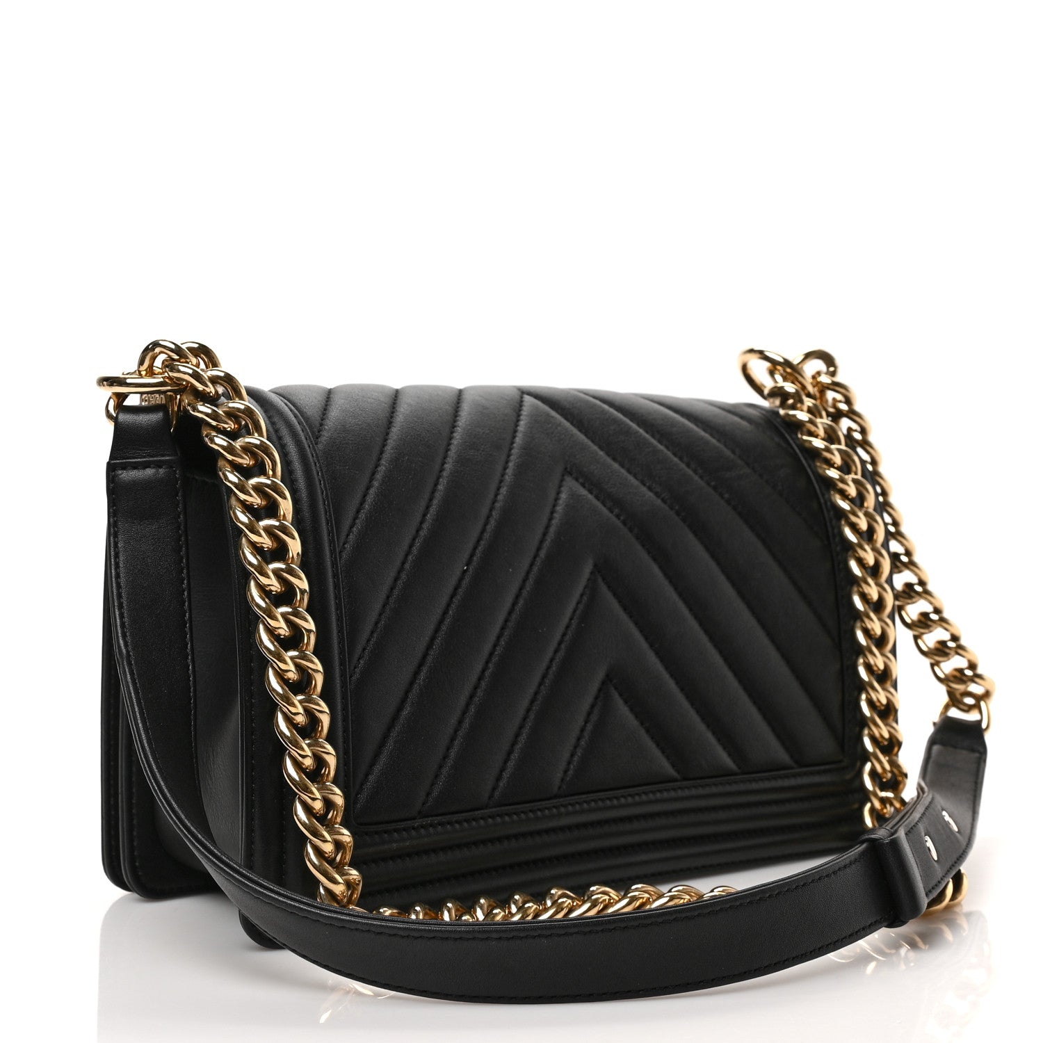 CHANEL CHEVRON QUILTED CALFSKIN NEW MEDIUM BOY FLAP BAG