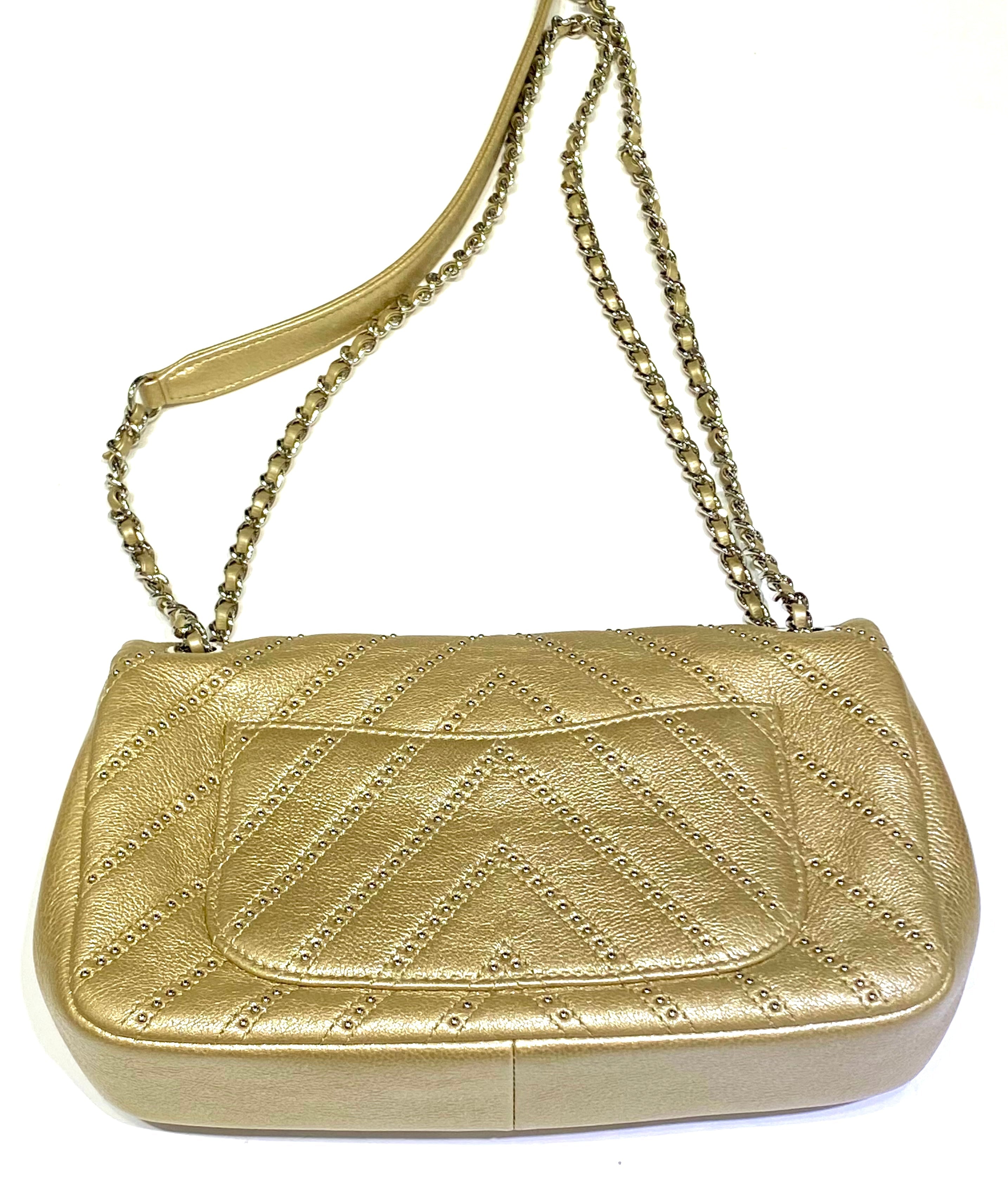CHANEL CHEVRON QUILTED CALFSKIN STUDDED FLAP SMALL SHOULDER BAG