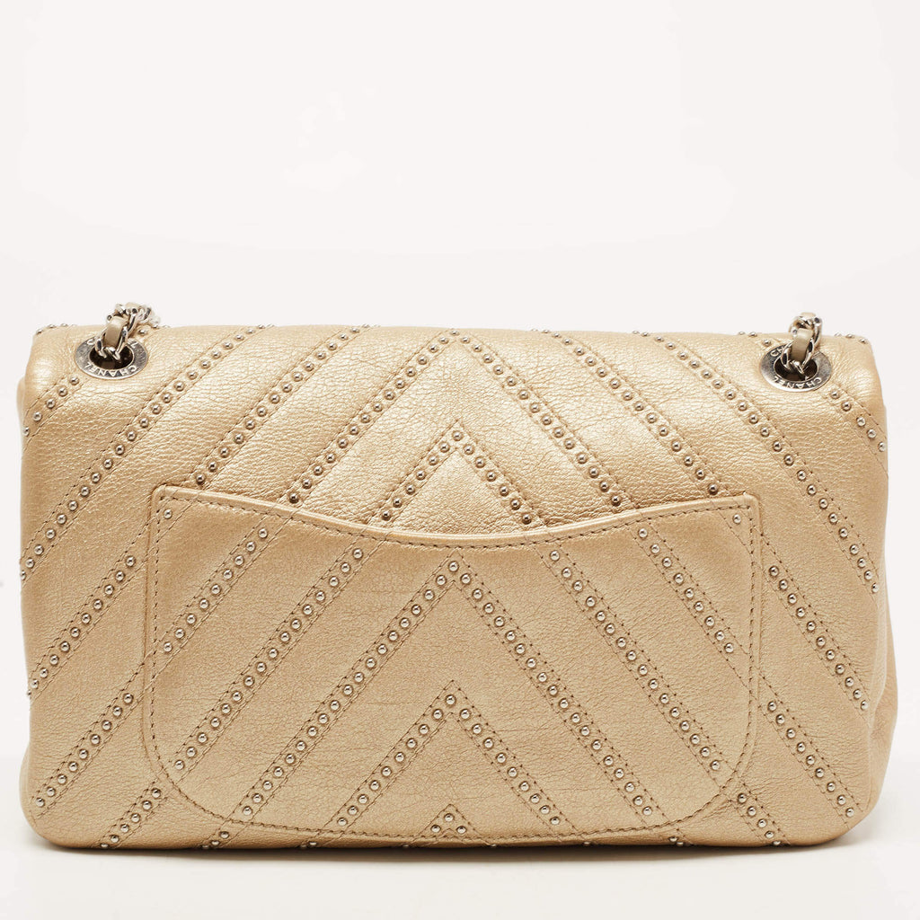 CHANEL CHEVRON QUILTED CALFSKIN STUDDED FLAP SMALL SHOULDER BAG