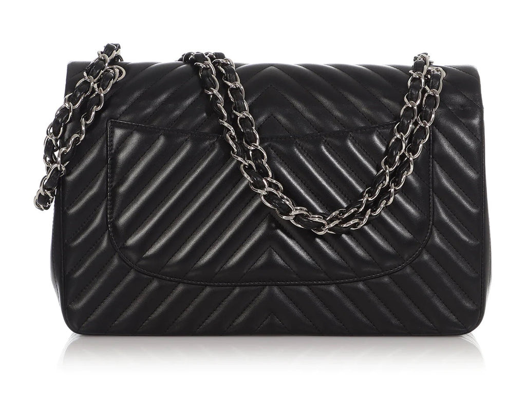 CHANEL CLASSIC CHEVRON-QUILTED LAMBSKIN DOUBLE FLAP JUMBO BAG