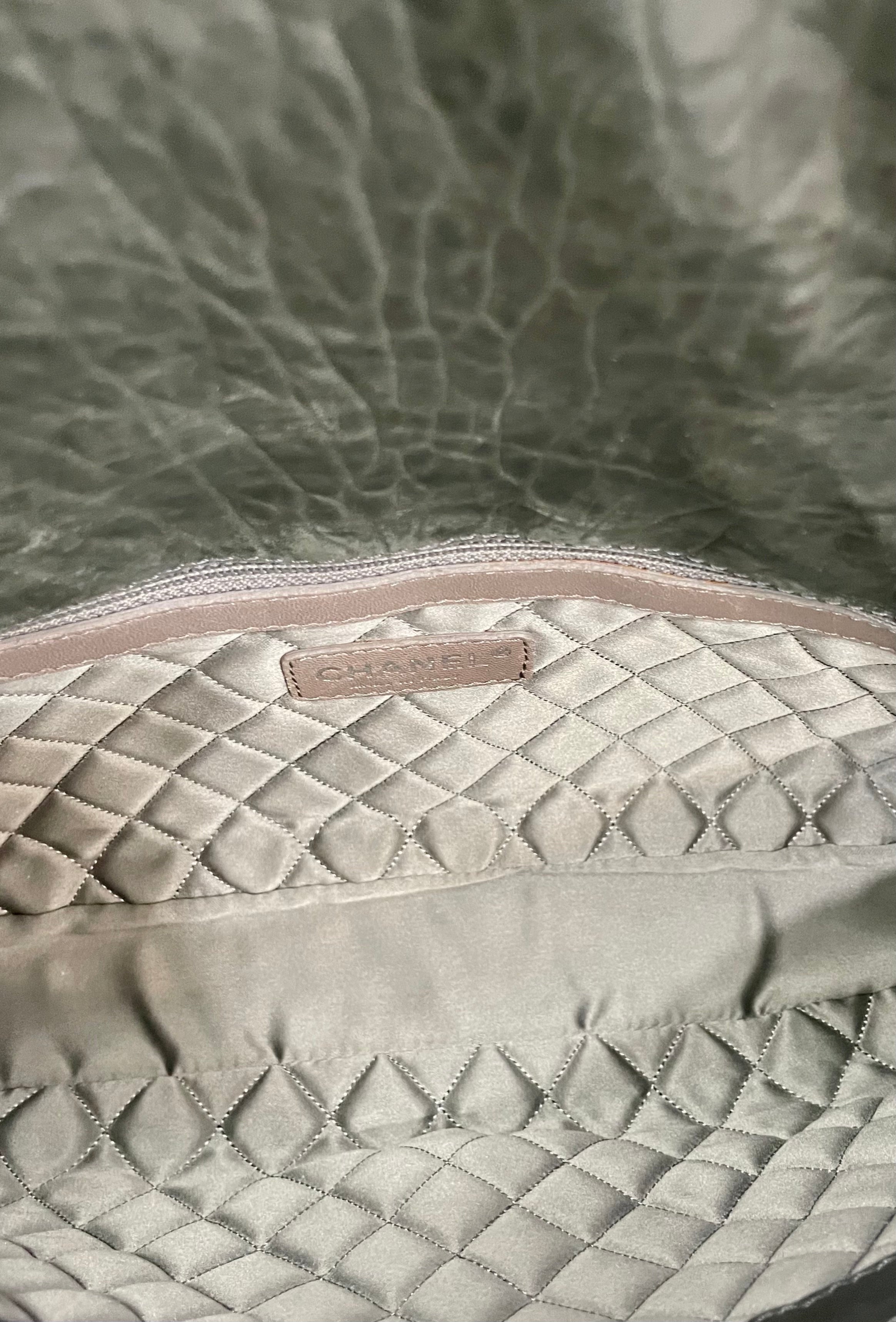 CHANEL VINTAGE CAVIAR CRUMPLED LEATHER MED CC CRAVE FLAP BAG