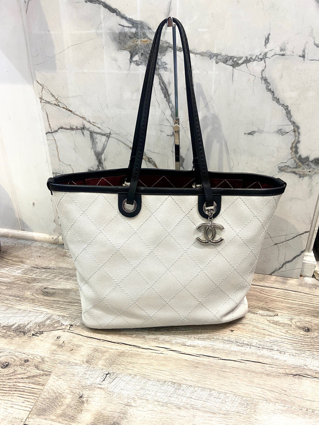 CHANEL QUILTED CAVIAR FEVER TOTE BAG