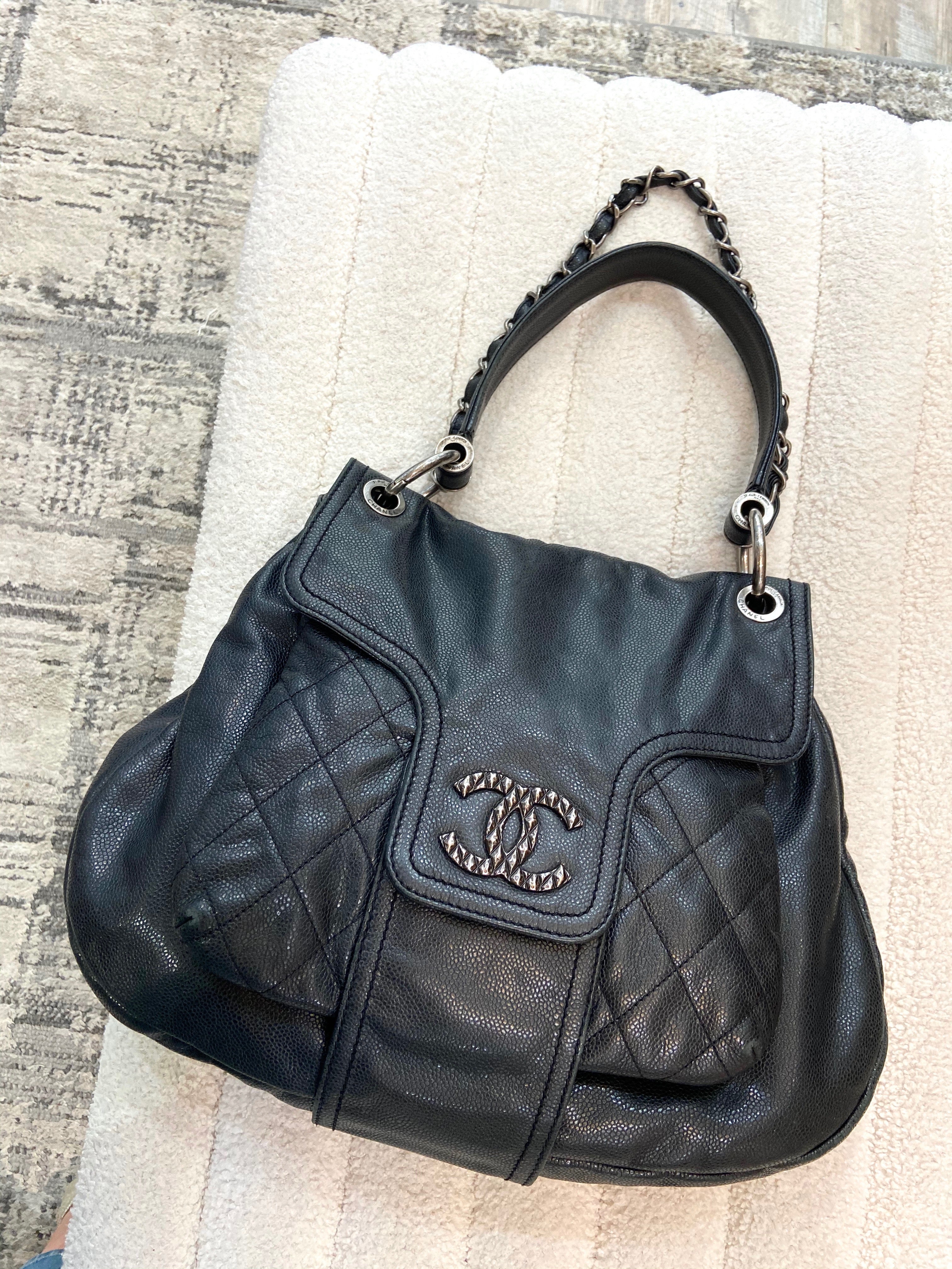 CHANEL GLAZED CAVIAR COCO RIDER FLAP BAG