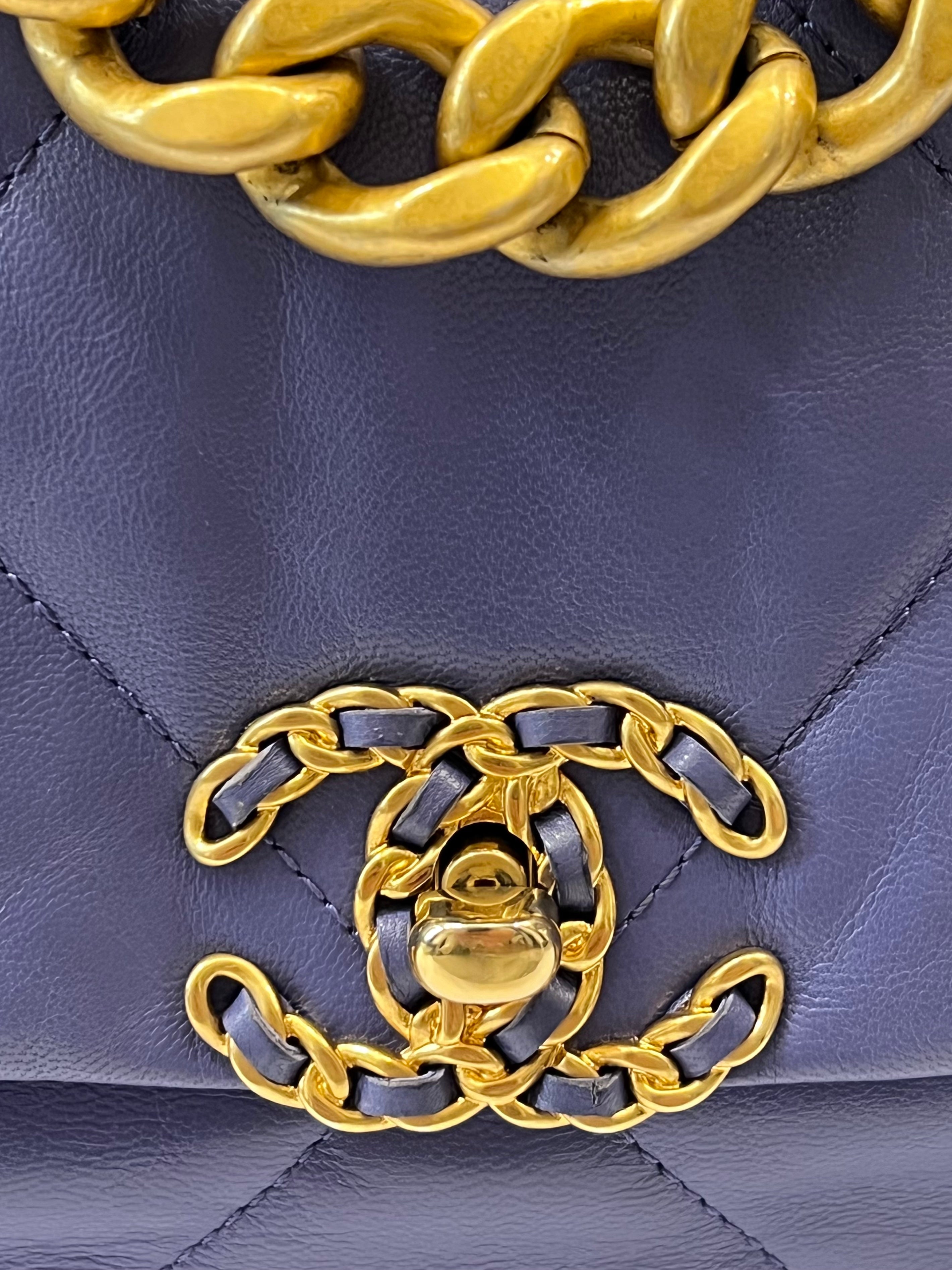 CHANEL QUILTED LAMBSKIN MEDIUM CHANEL 19 FLAP BAG
