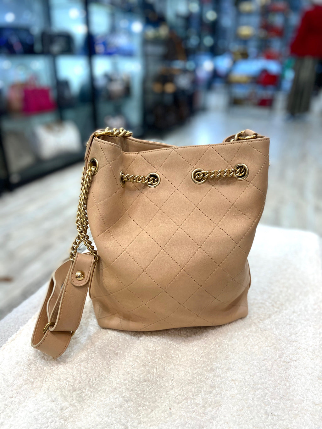 CHANEL PARIS ROME ON MY SHOULDER QUILTED CALFSKIN BUCKET BAG