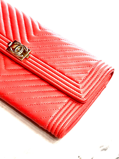 CHANEL QUILTED CHEVRON LAMBSKIN CONTINENTAL WALLET