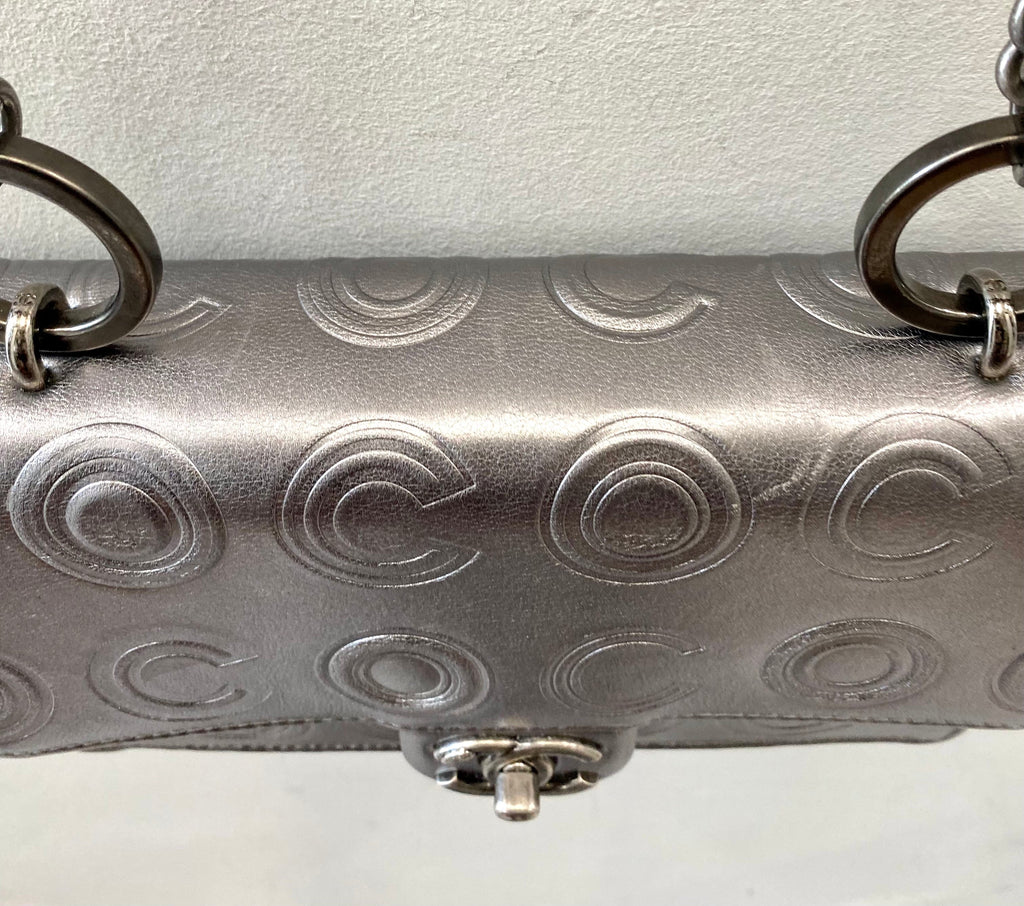 CHANEL METALLIC SILVER CALFSKIN COCO EMBOSSED SHOULDER BAG