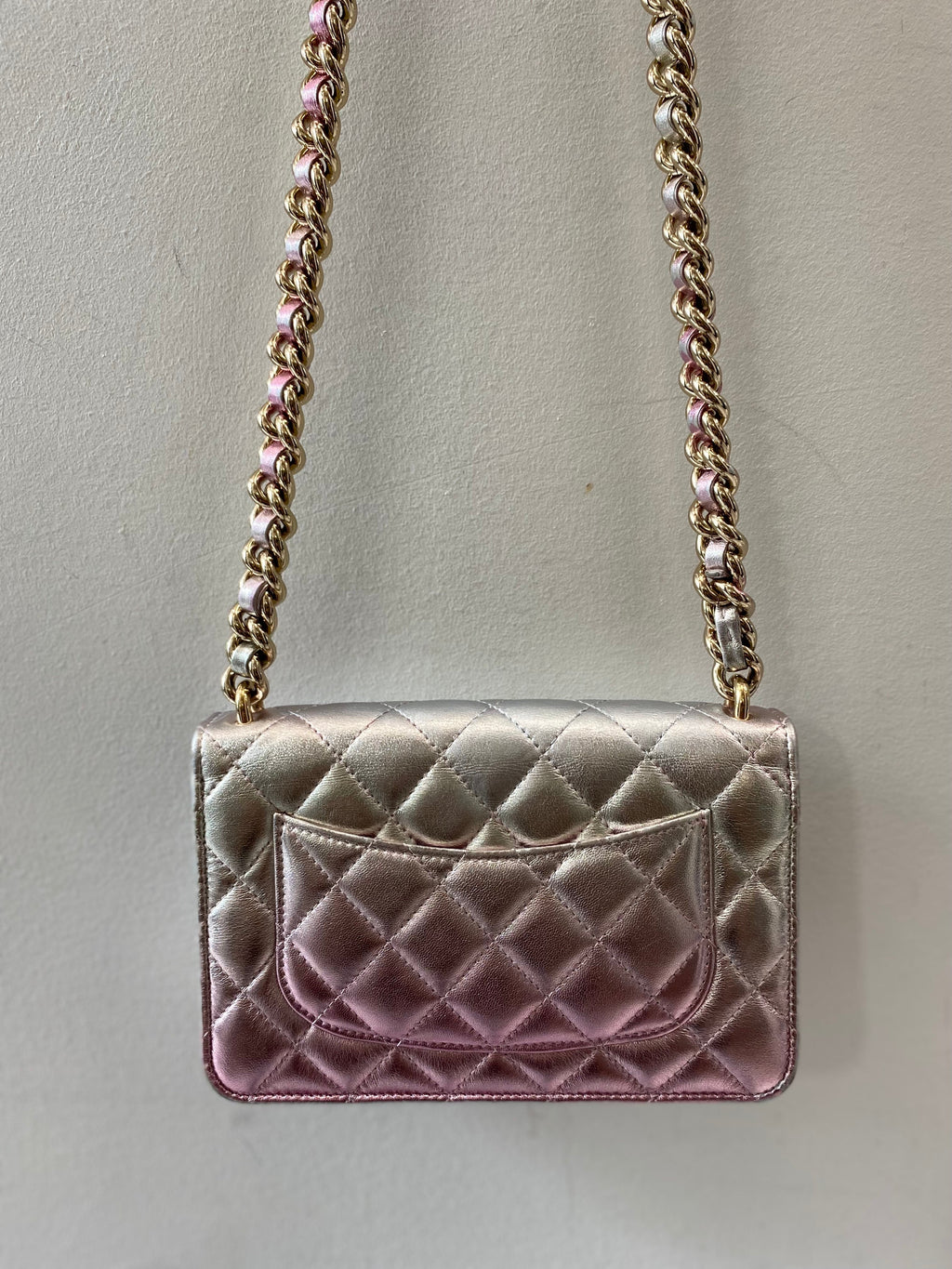 CHANEL SILVER & PINK METALLIC GRADIENT QUILTED LAMBSKIN WOC-HS
