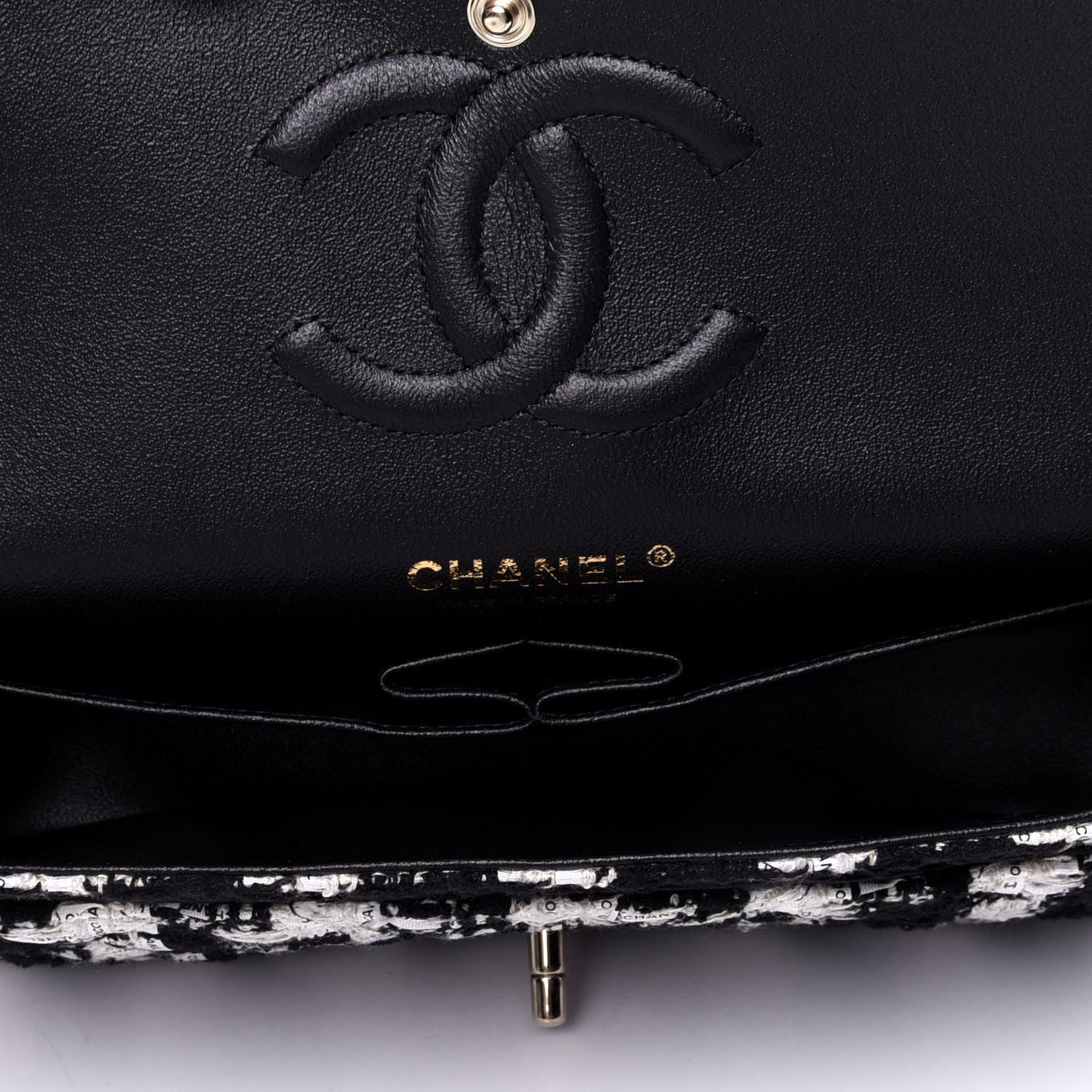 CHANEL QUILTED TWEED MEDIUM DOUBLE FLAP BAG