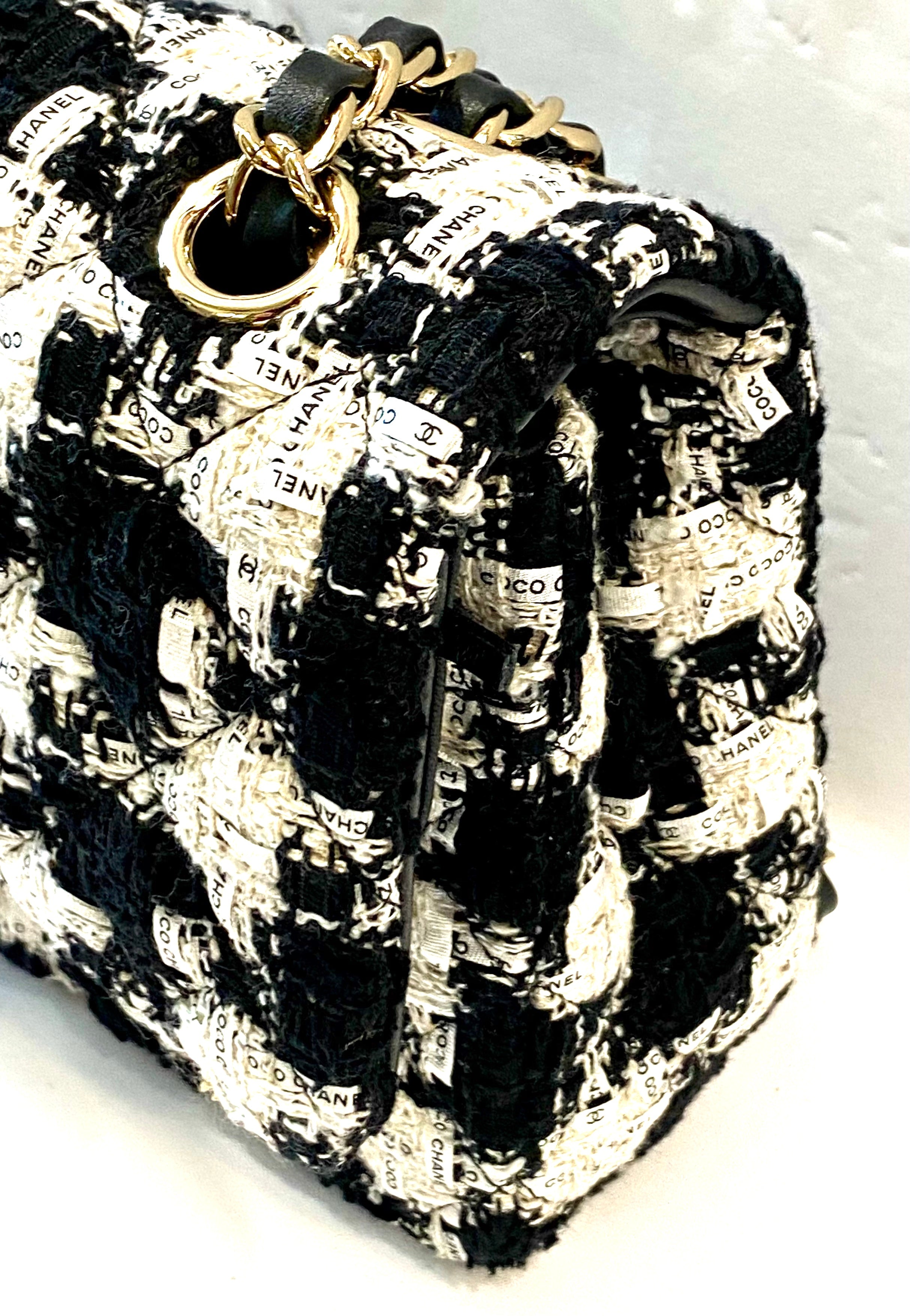 CHANEL QUILTED TWEED MEDIUM DOUBLE FLAP BAG