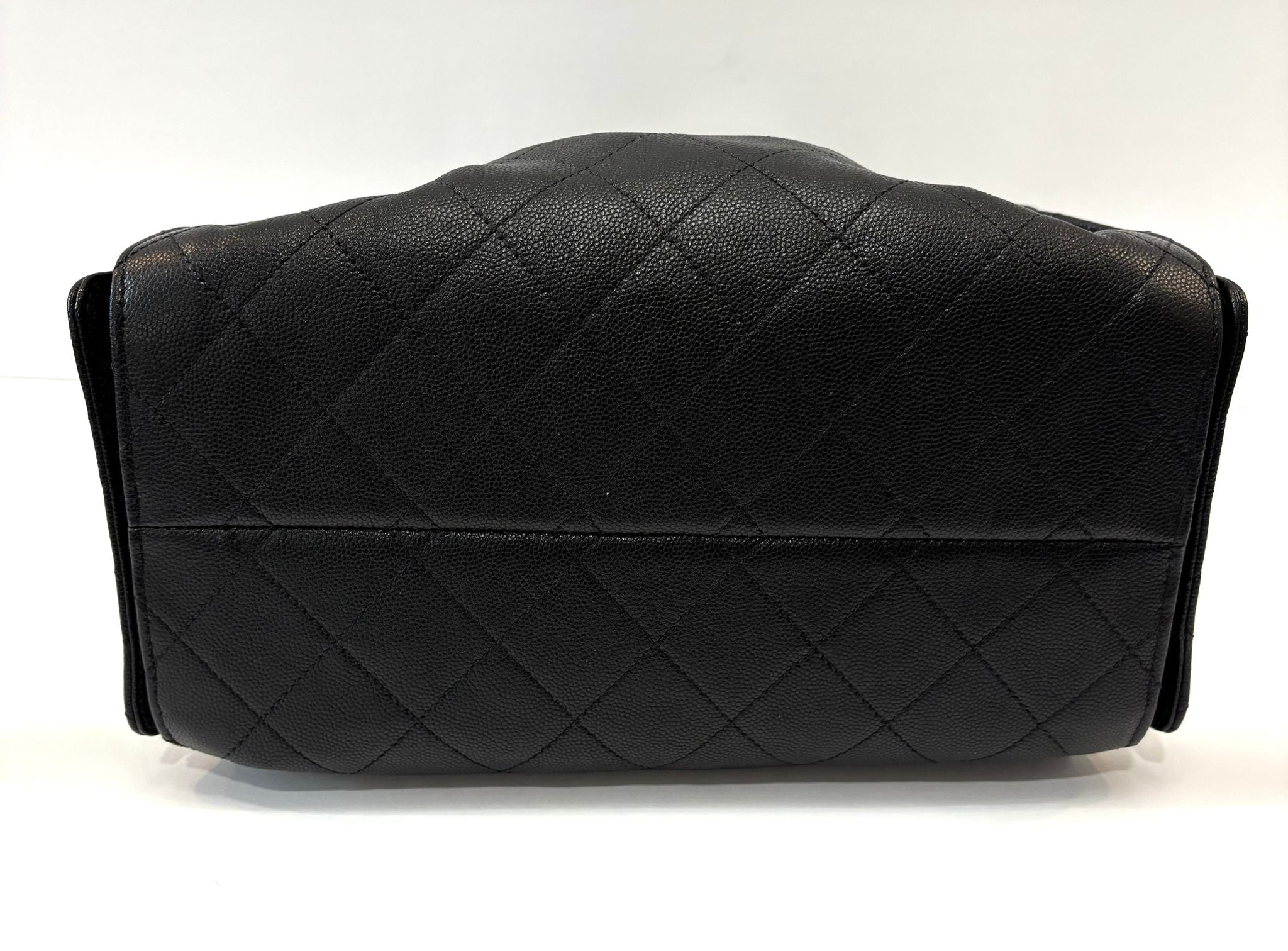 CHANEL 25 CAVIAR QUILTED CALFSKIN LEATHER SMALL HOBO BAG