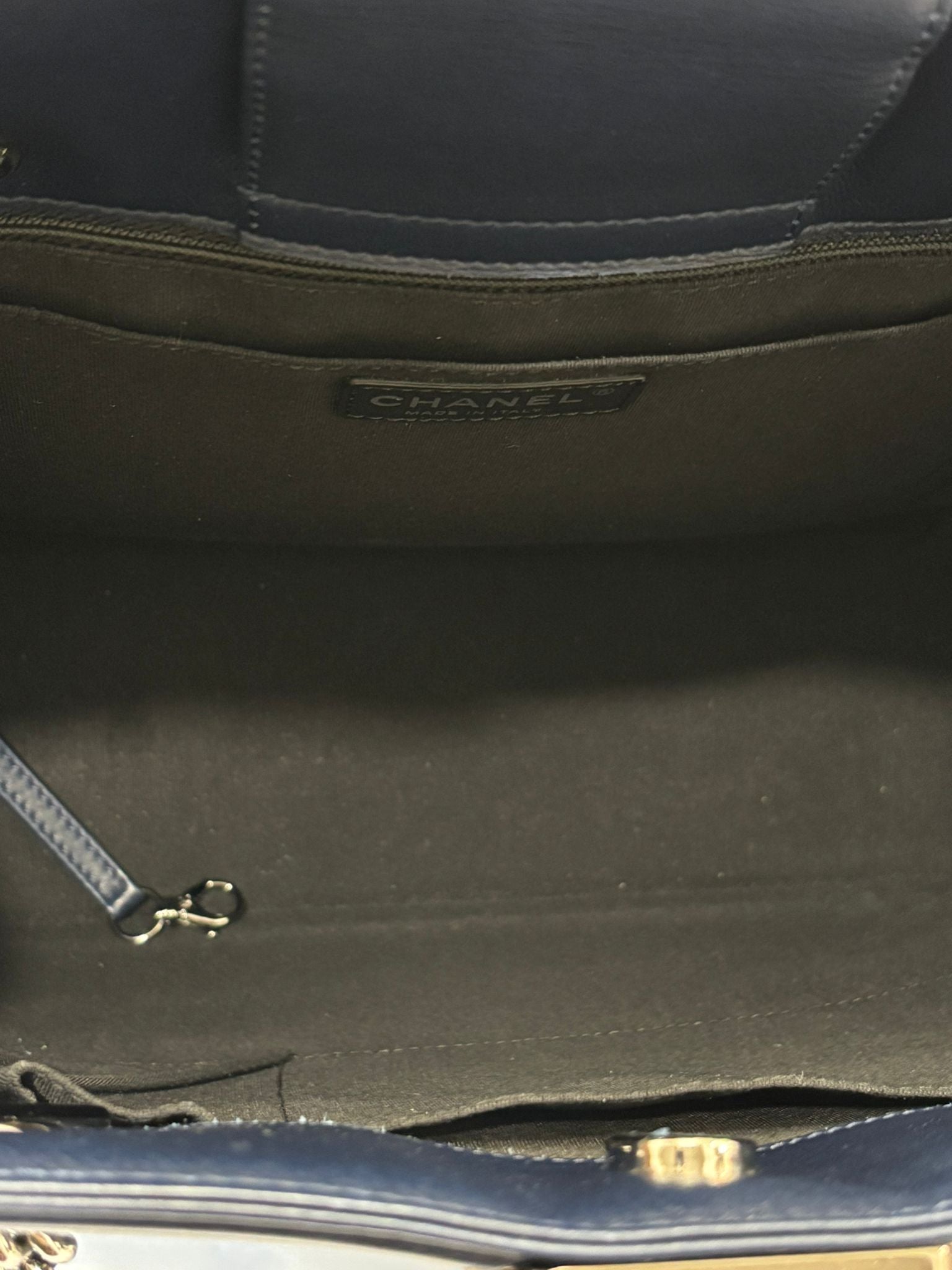 CHANEL 21 LAMBSKIN LEATHER BOY TOTE CHAIN BAG
