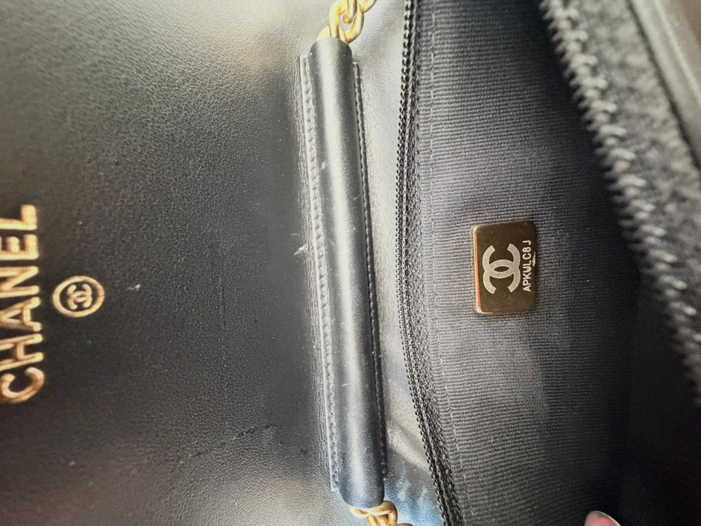 CHANEL GRAINED SHINY CALFSKIN LEATHER BOY WALLET ON CHAIN