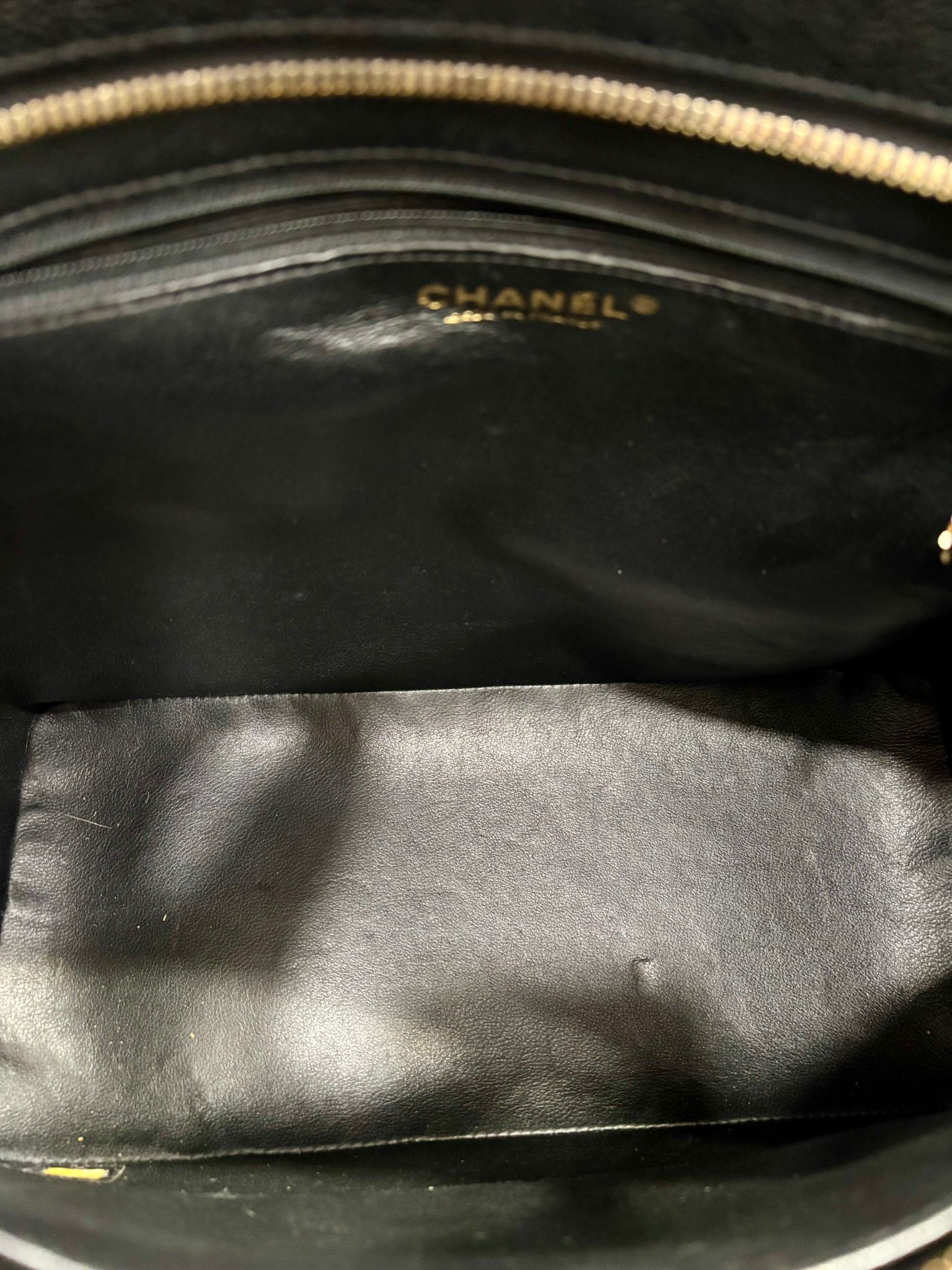 CHANEL CAVIAR QUILTED MEDALLION TOTE BAG