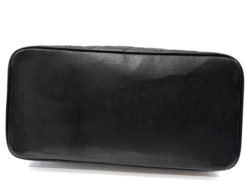 CHANEL CAVIAR QUILTED MEDALLION TOTE BAG