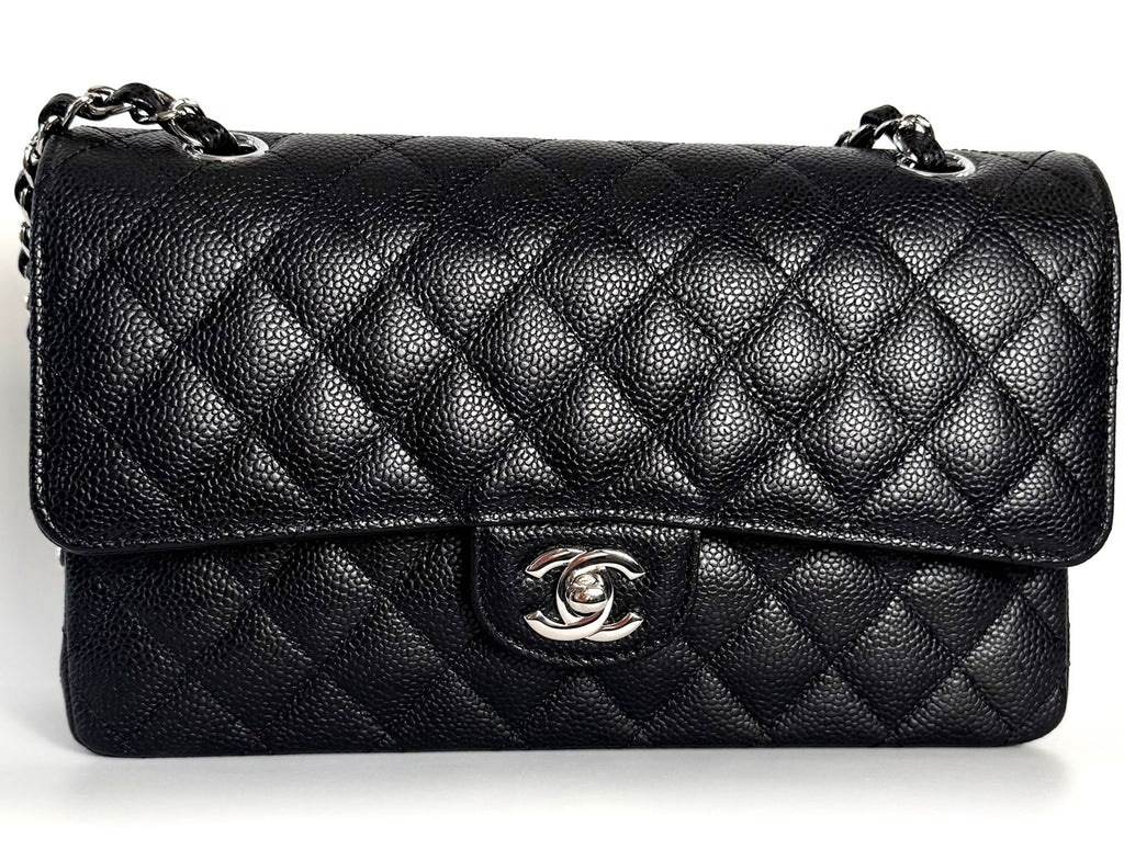 CHANEL CLASSIC  CAVIAR QUILTED DOUBLE FLAP MEDIUM BAG
