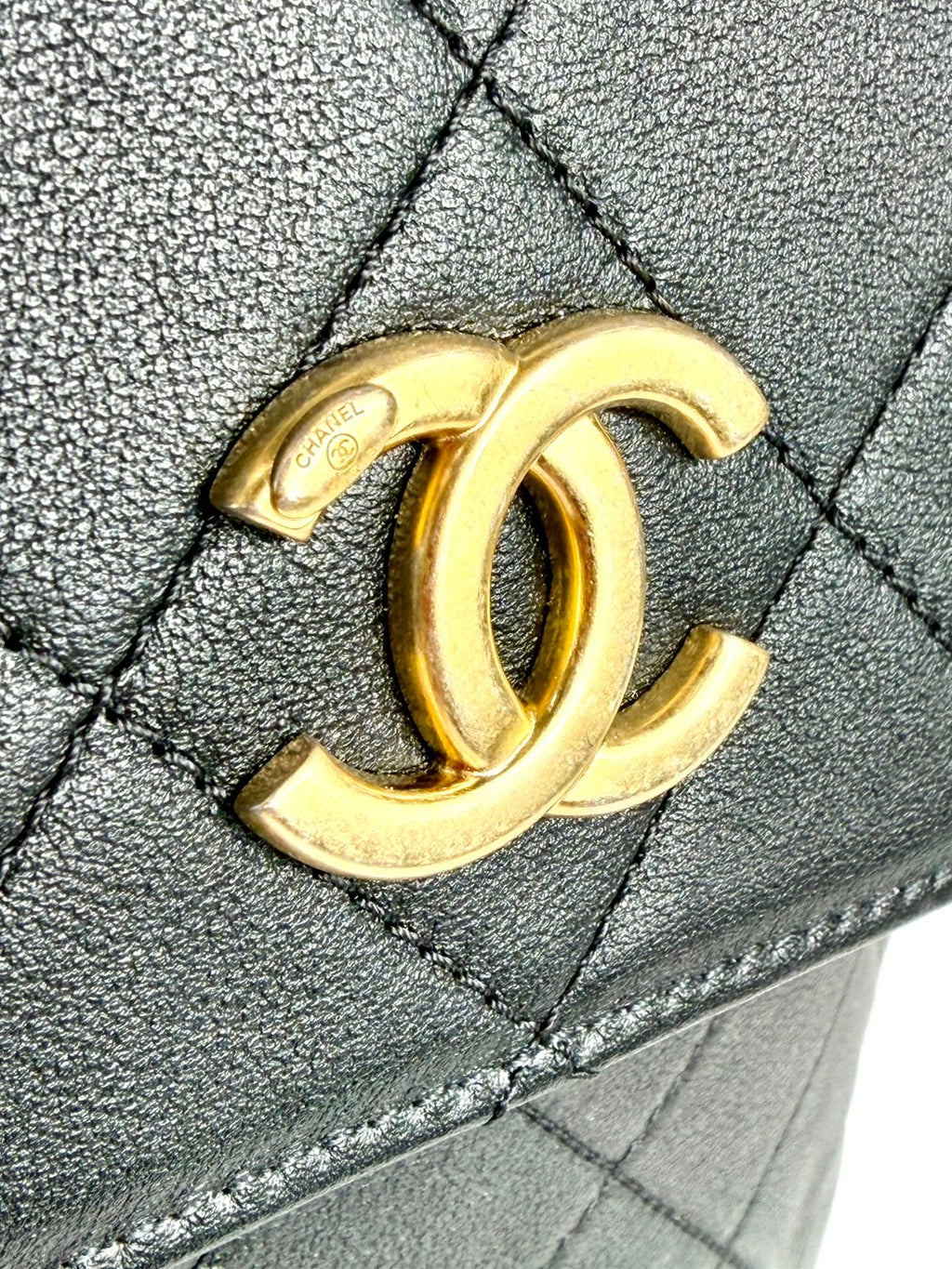 CHANEL QUILTED CALFSKIN ABOUT PEARLS HOBO CROSSBODY BAG