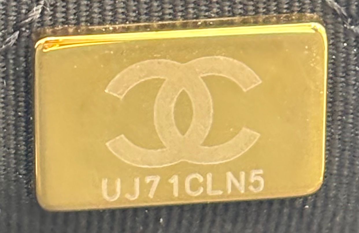 CHANEL SHINY CAVIAR QUILTED FLAP BAG