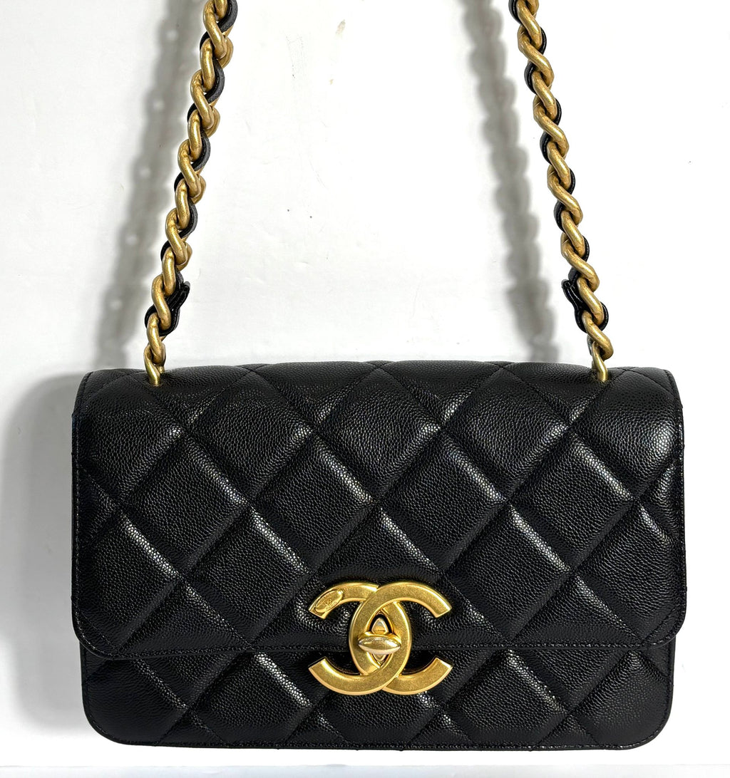 CHANEL SHINY CAVIAR QUILTED FLAP BAG