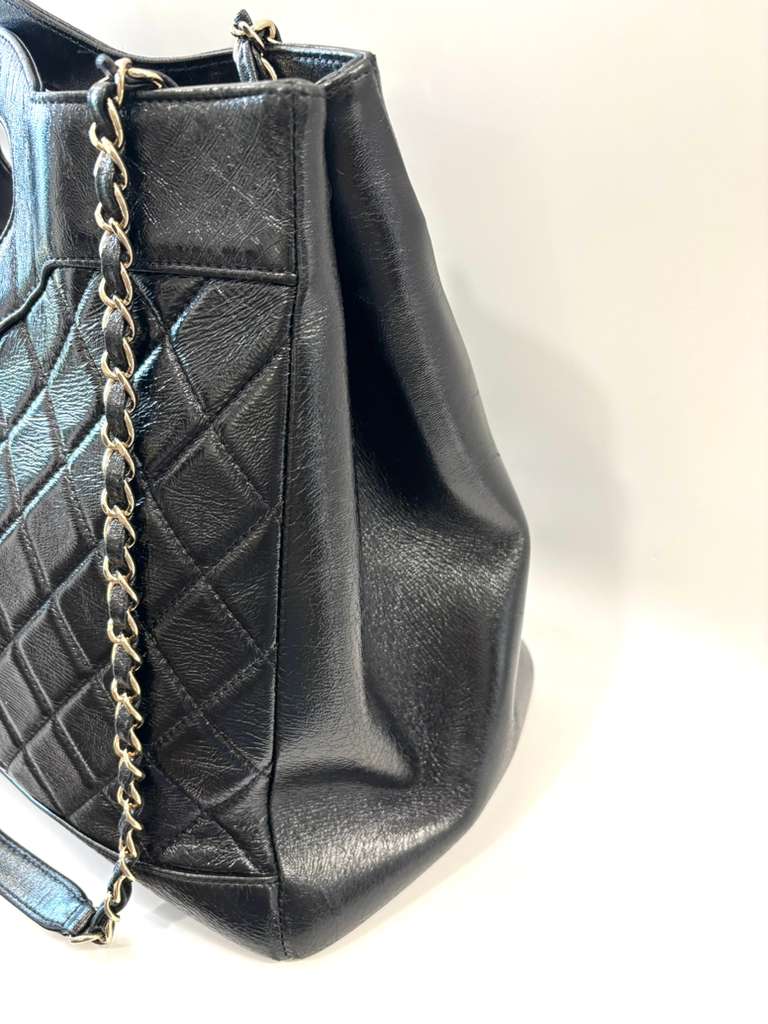 CHANEL SHINY LAMBSKIN QUILTED 31 SHOPPING TOTE BAG