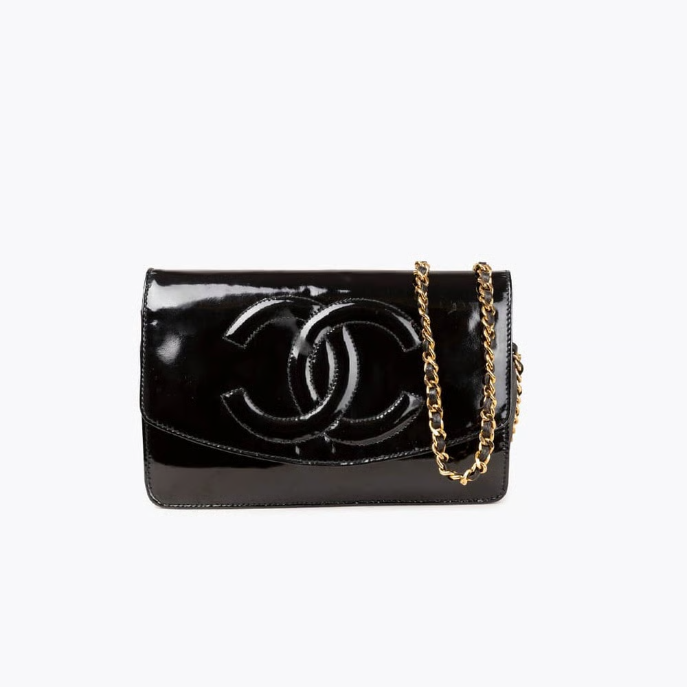 CHANEL CC TIMELESS PATENT LEATHER WALLET ON CHAIN