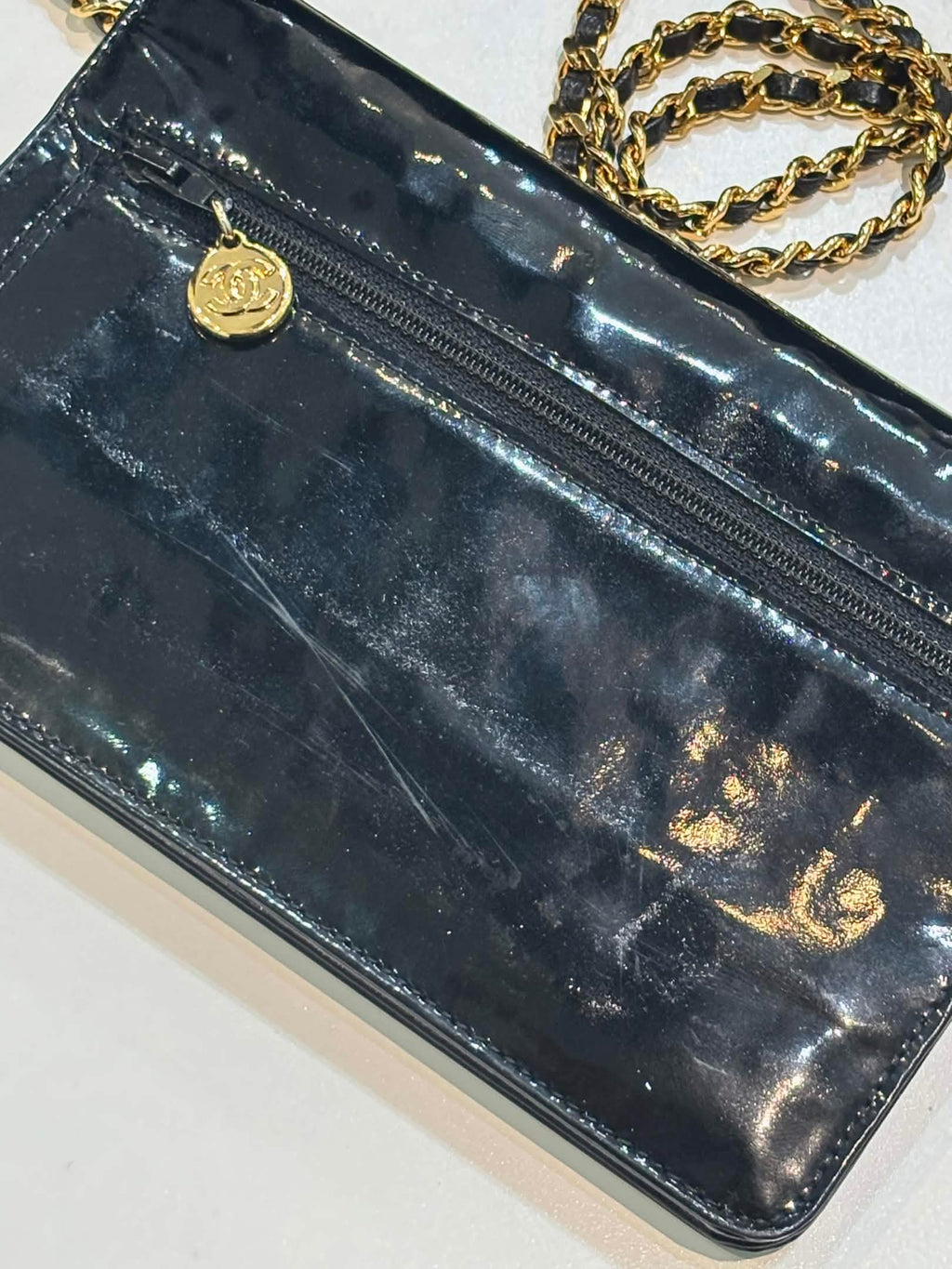 CHANEL CC TIMELESS PATENT LEATHER WALLET ON CHAIN
