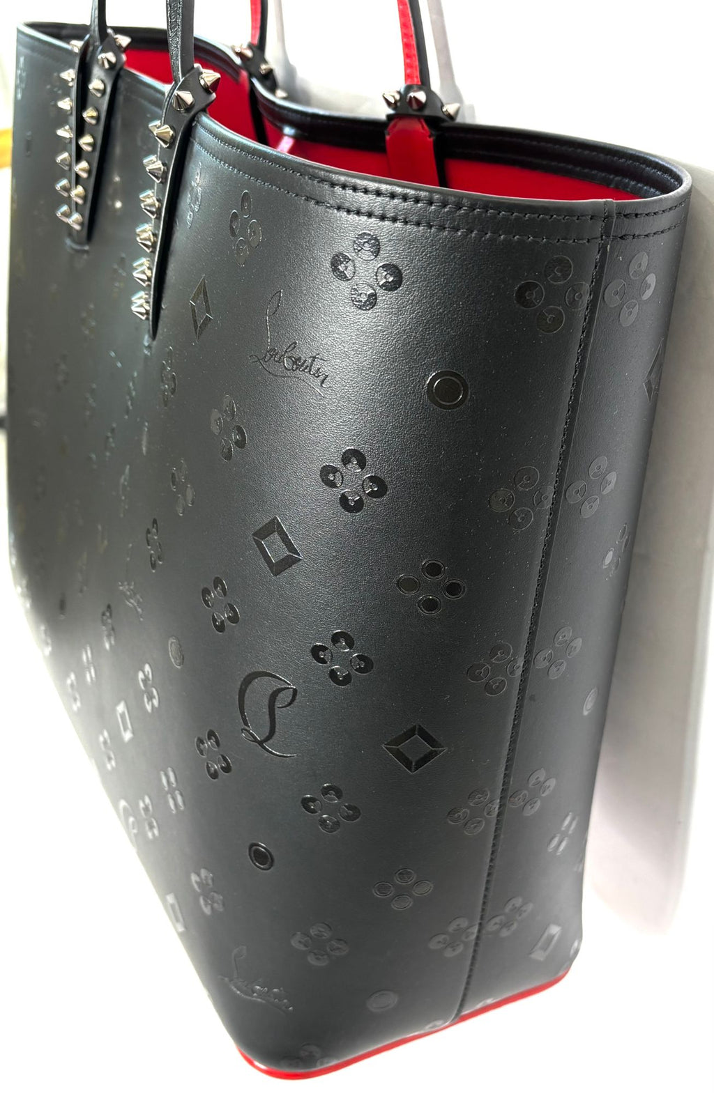 CHRISTIAN LOUBOUTIN CABATA LOUBINTHESKY LEATHER TOTE