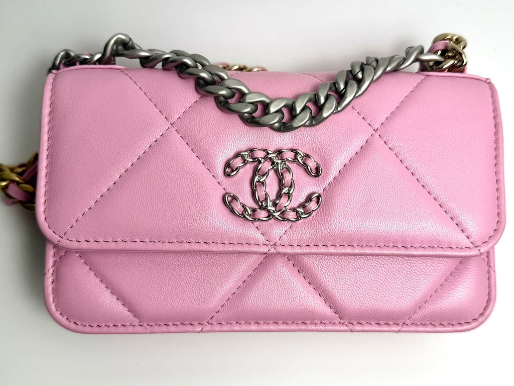 CHANEL 19 QUILTED LAMBSKIN WALLET ON CHAIN