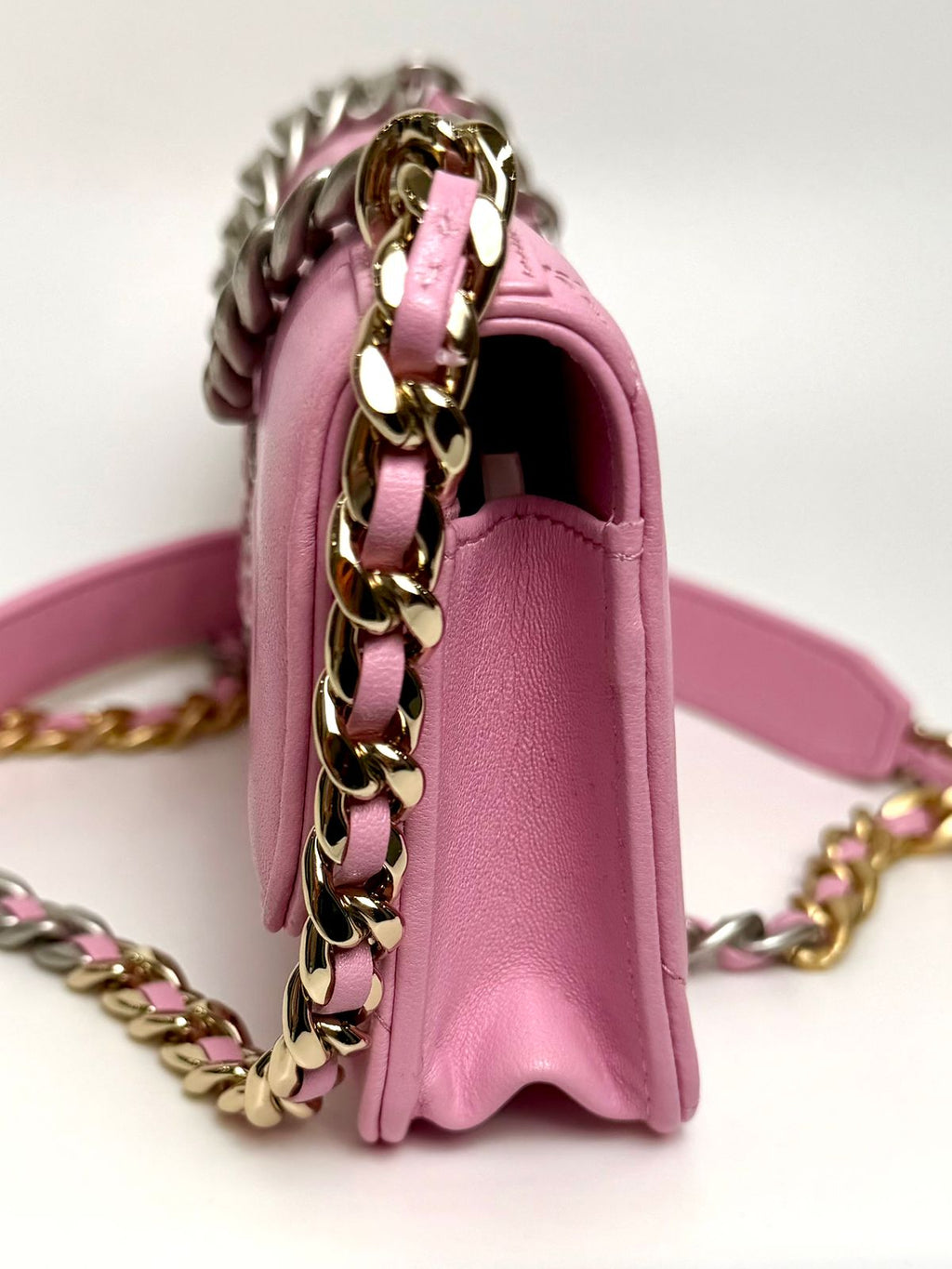 CHANEL 19 QUILTED LAMBSKIN WALLET ON CHAIN