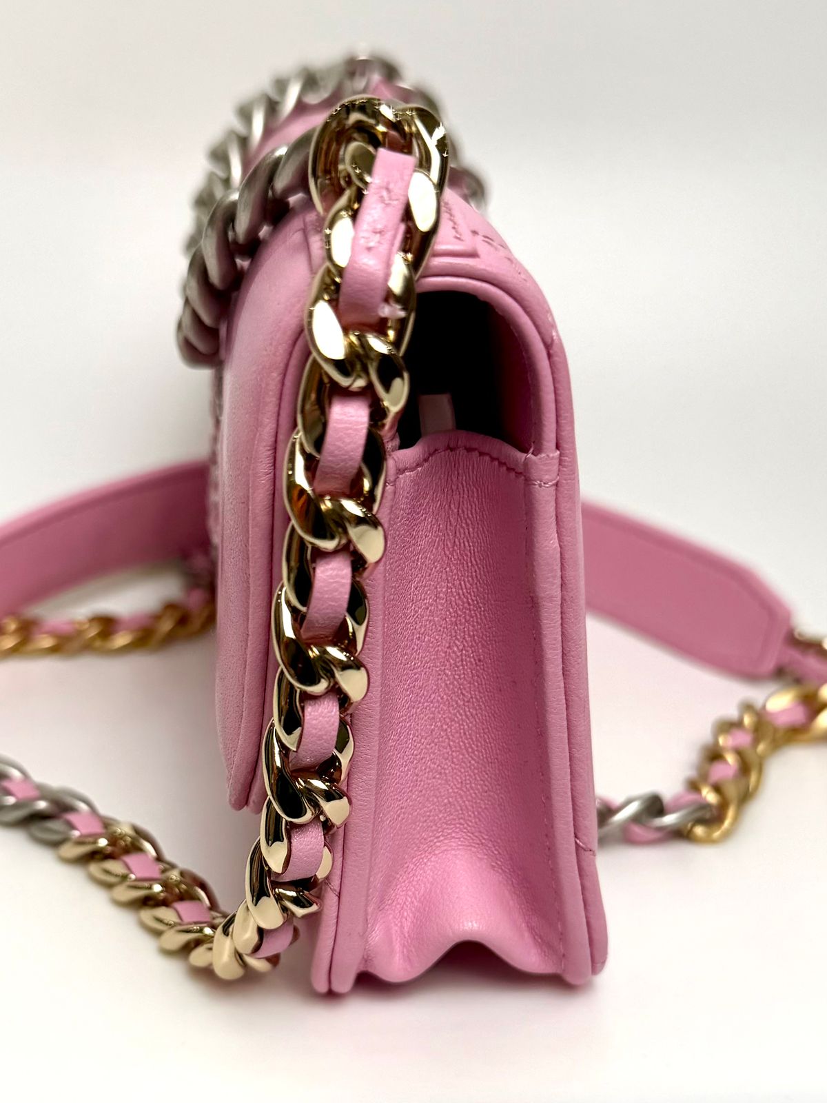 CHANEL 19 QUILTED LAMBSKIN WALLET ON CHAIN