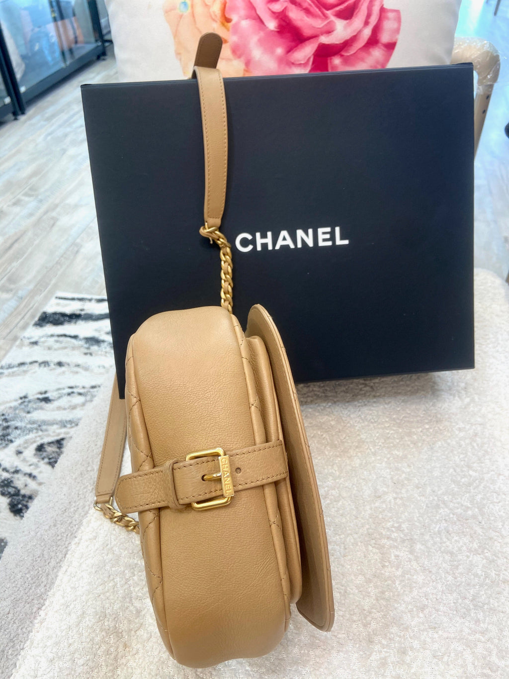 CHANEL CALFSKIN LEATHER QUILTED MESSENGER FLAP BAG