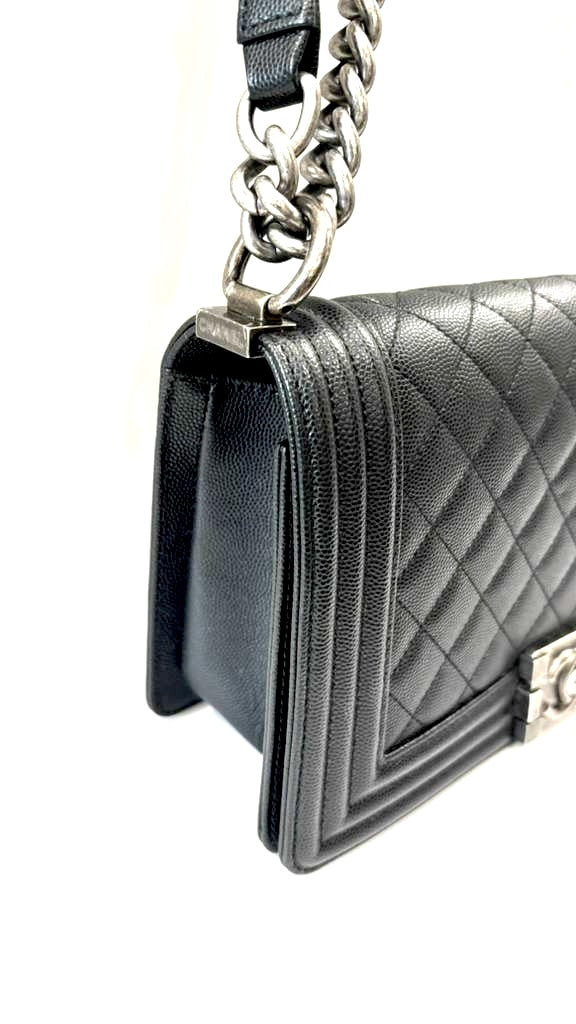 CHANEL CAVIAR DIAMOND QUILTED MEDIUM BOY BAG