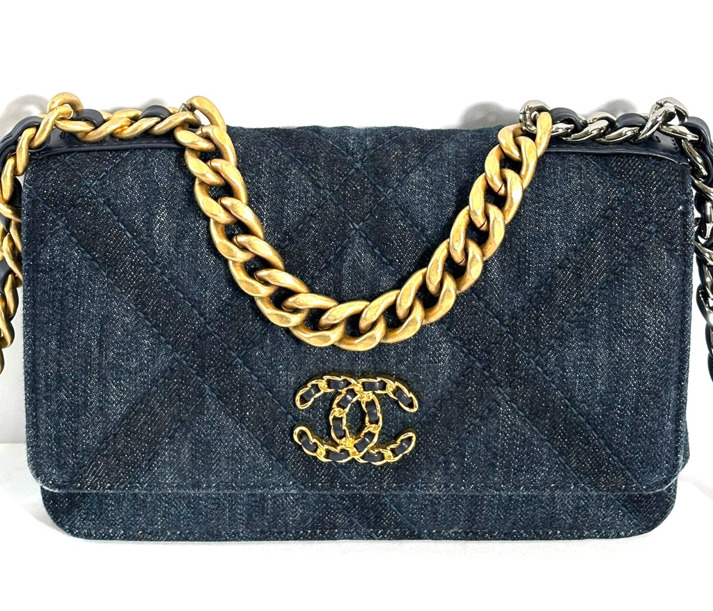 CHANEL DENIM QUILTED CHANEL 19 WALLET ON CHAIN