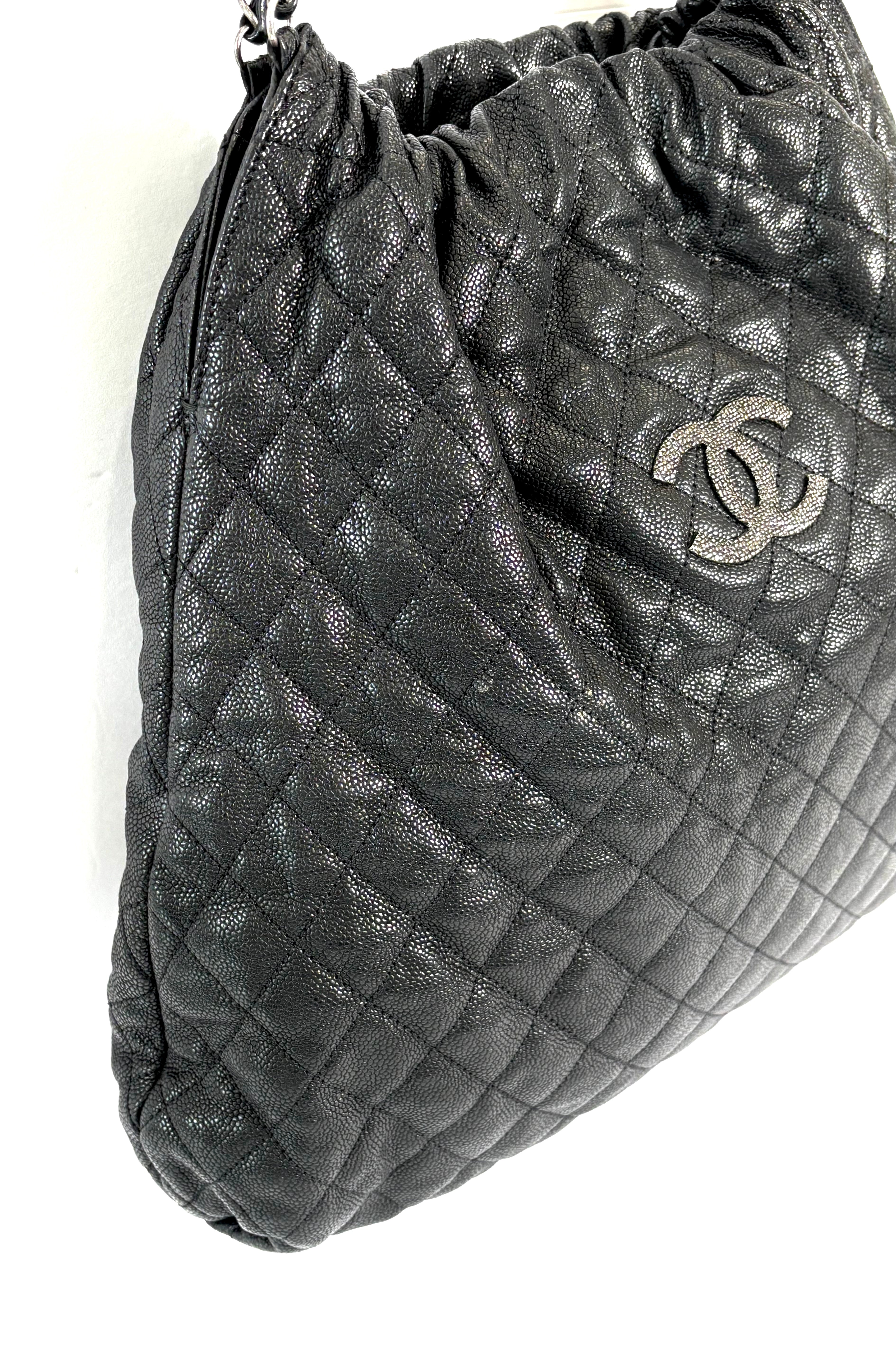 CHANEL GLAZED CAVIAR LEATHER QUILTED LARGE ELASTIC SHOULDER BAG