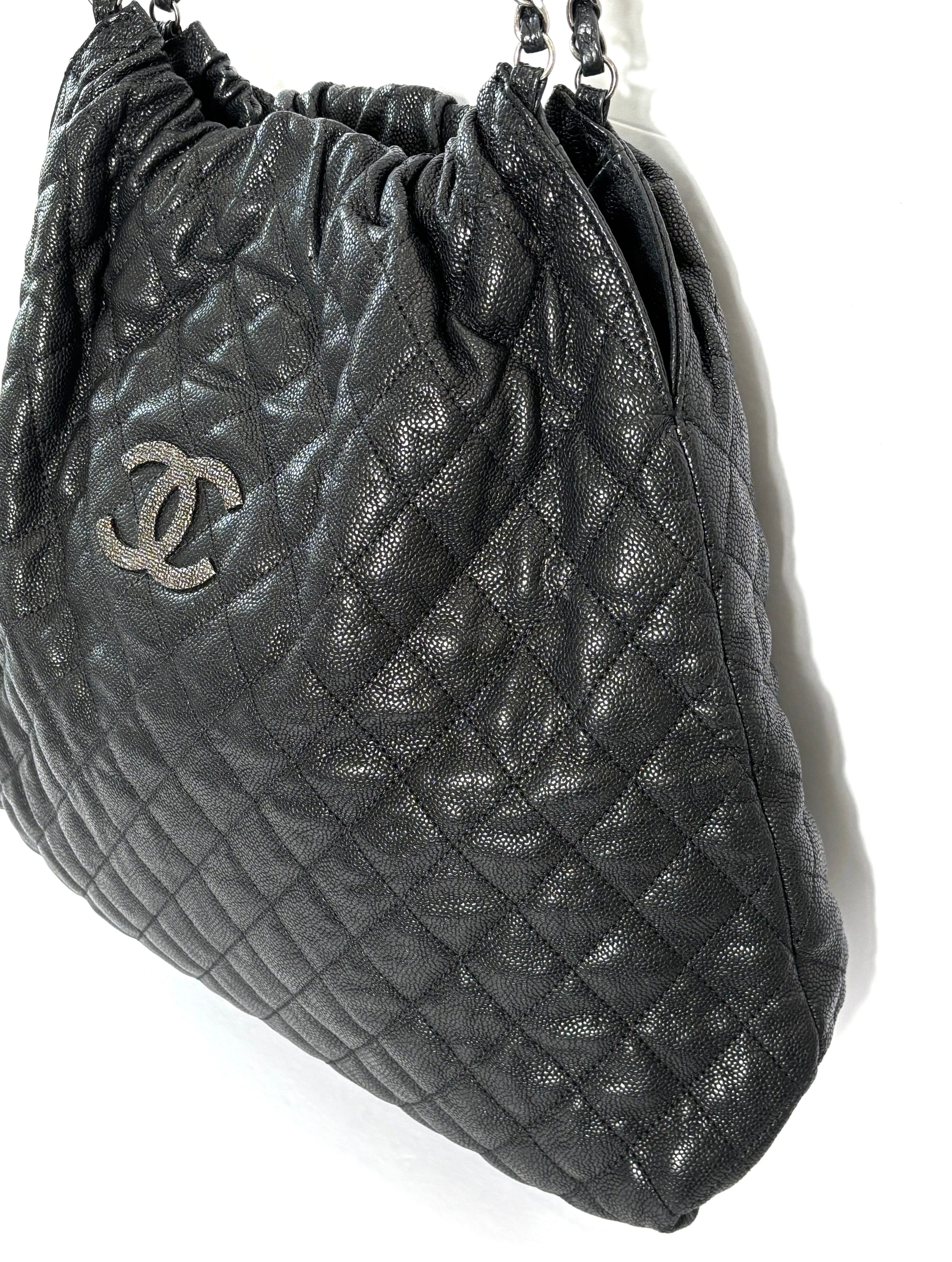 CHANEL GLAZED CAVIAR LEATHER QUILTED LARGE ELASTIC SHOULDER BAG