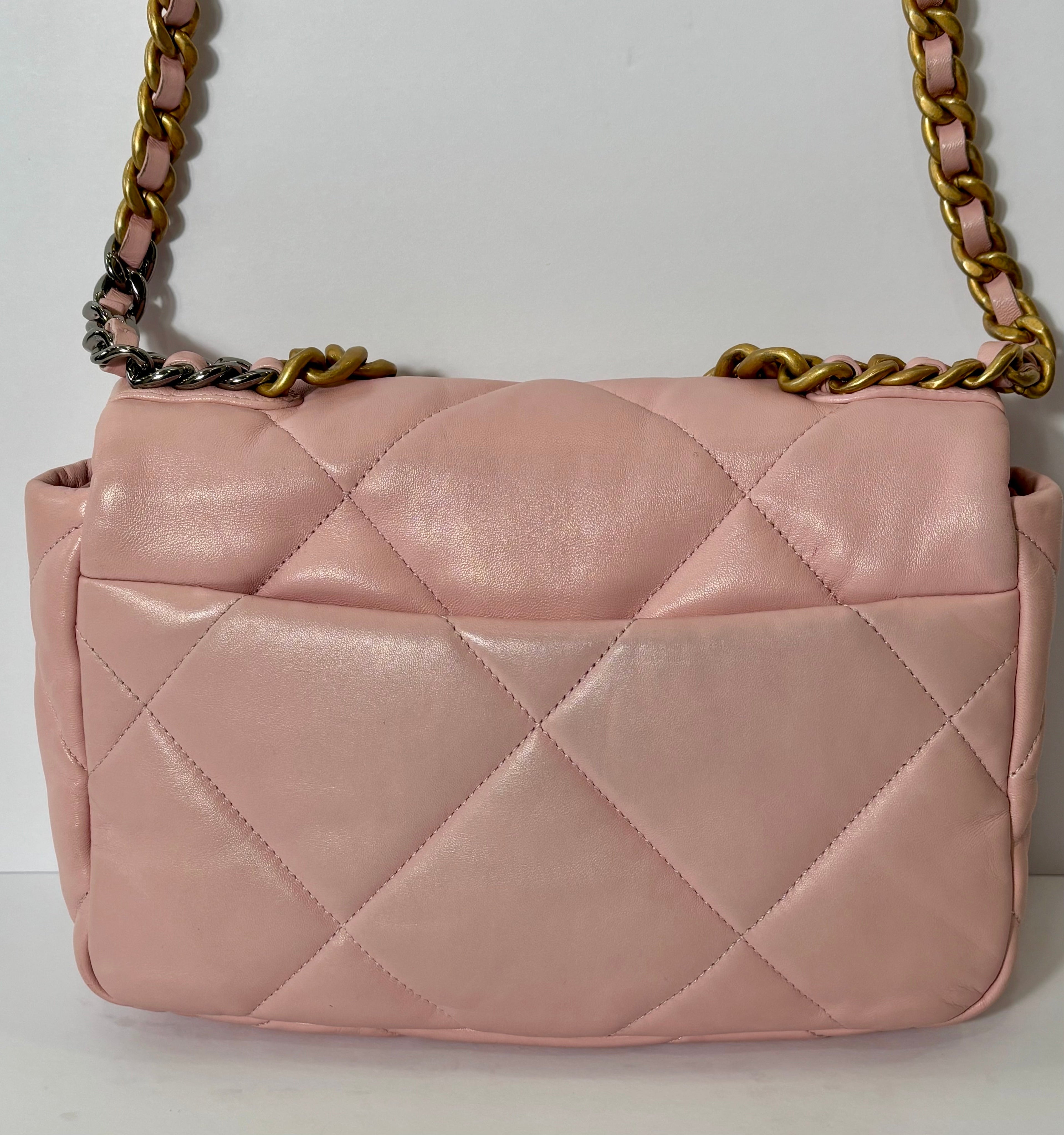 CHANEL QUILTED GOATSKIN MEDIUM CHANEL 19 FLAP BAG