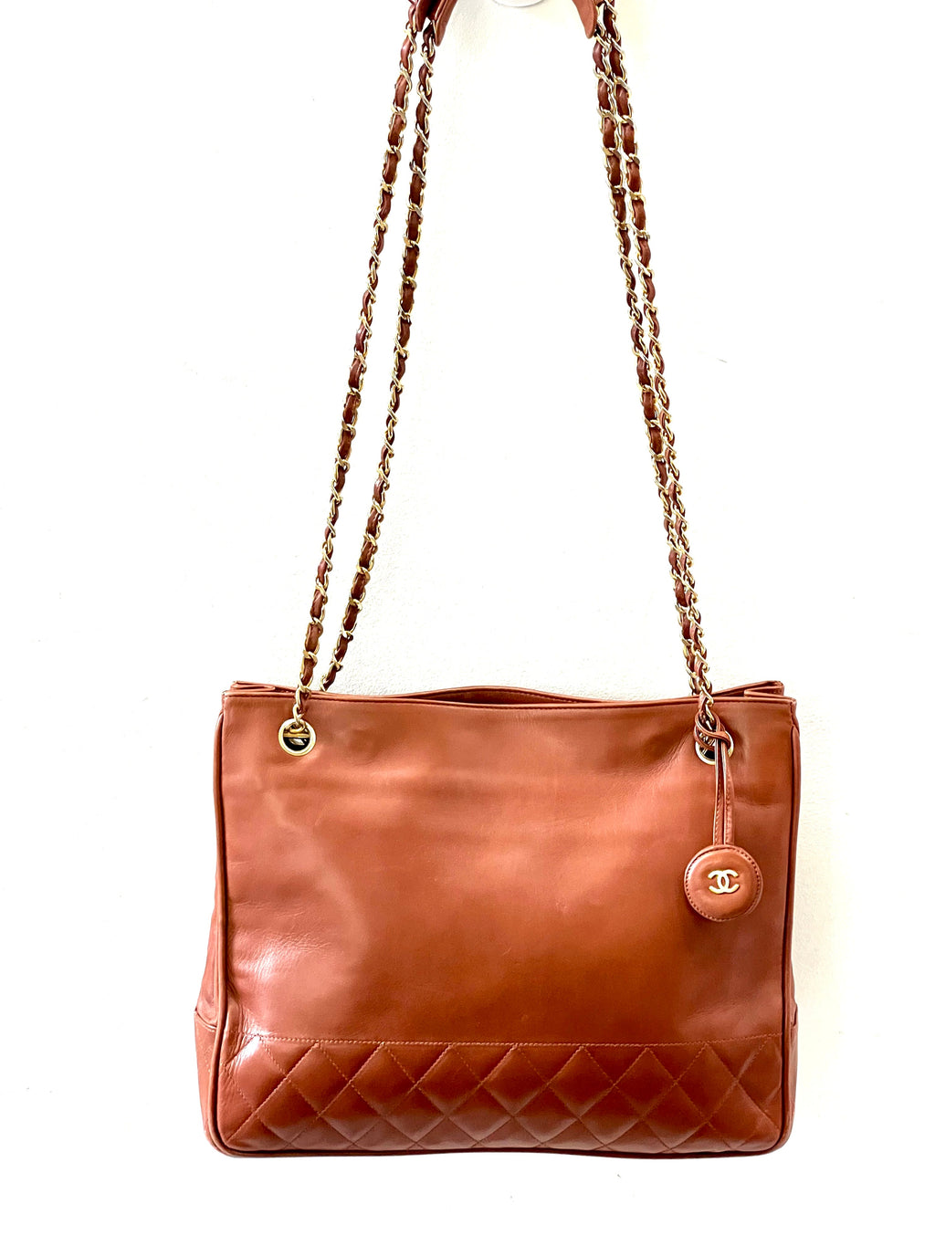 CHANEL VINTAGE MATELASSE SHOULDER CHAIN TOTE BAG
