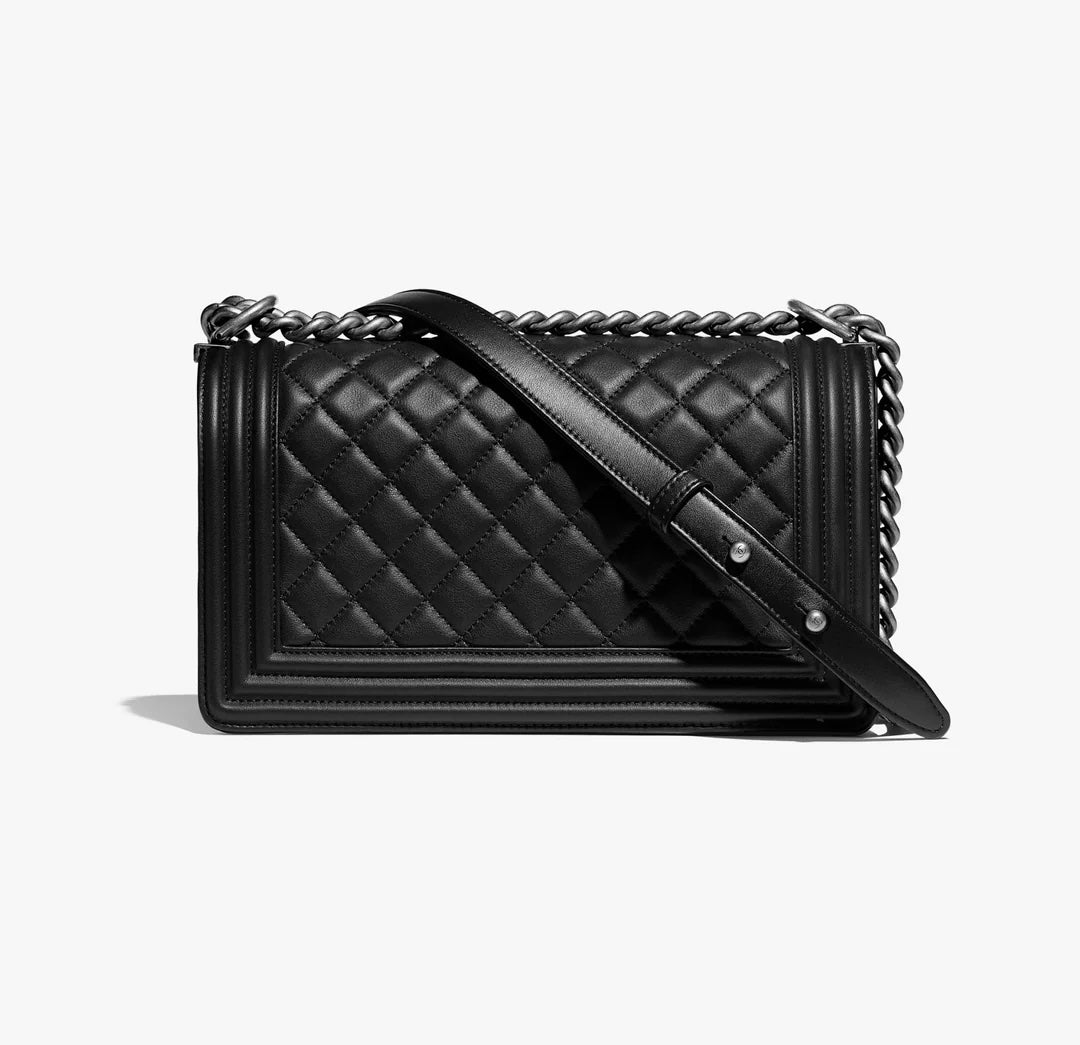 CHANEL CAVIAR DIAMOND QUILTED MEDIUM BOY BAG