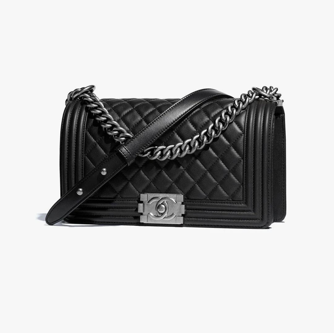 CHANEL CAVIAR DIAMOND QUILTED MEDIUM BOY BAG