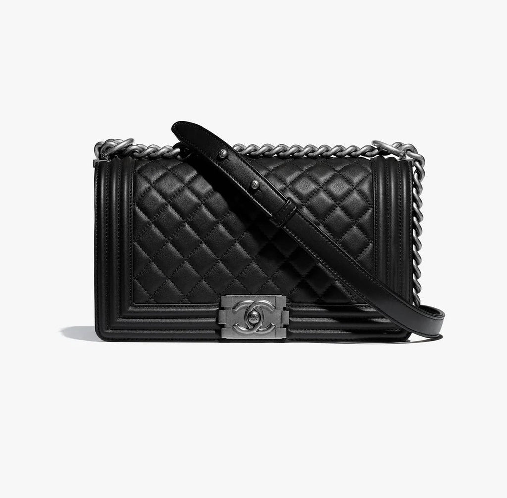 CHANEL CAVIAR DIAMOND QUILTED MEDIUM BOY BAG