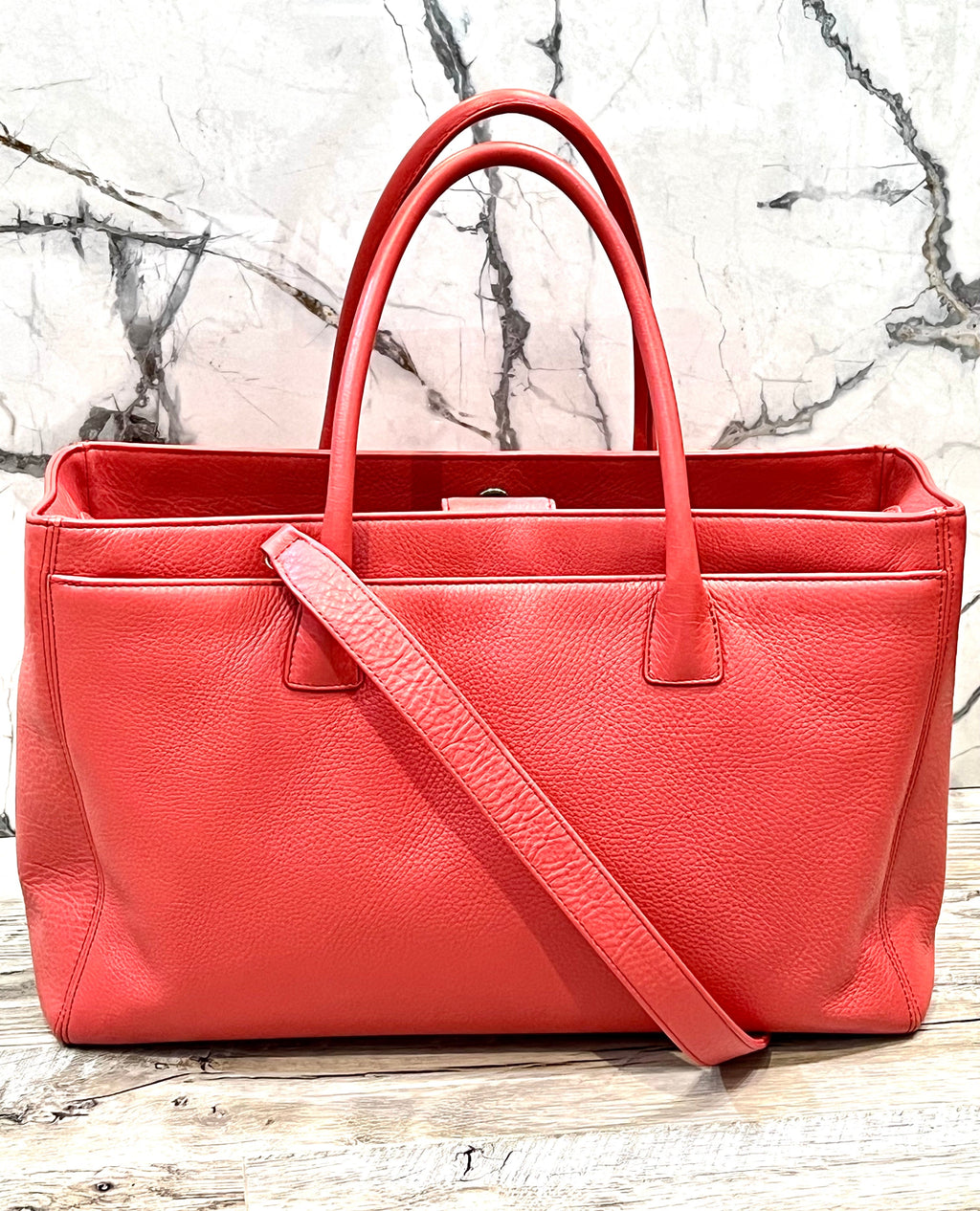 CHANEL PEBBLED LEATHER LARGE EXECUTIVE TOTE BAG WITH SHOULDER STRAP-HS