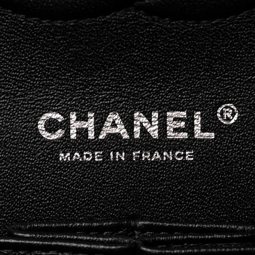 CHANEL QUILTED PATENT BI-COLOR MEDIUM CLASSIC DOUBLE FLAP BAG