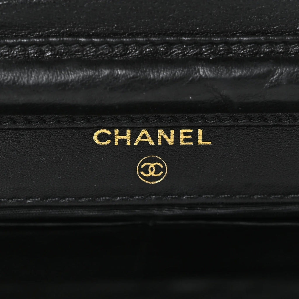 CHANEL CC TIMELESS PATENT LEATHER WALLET ON CHAIN