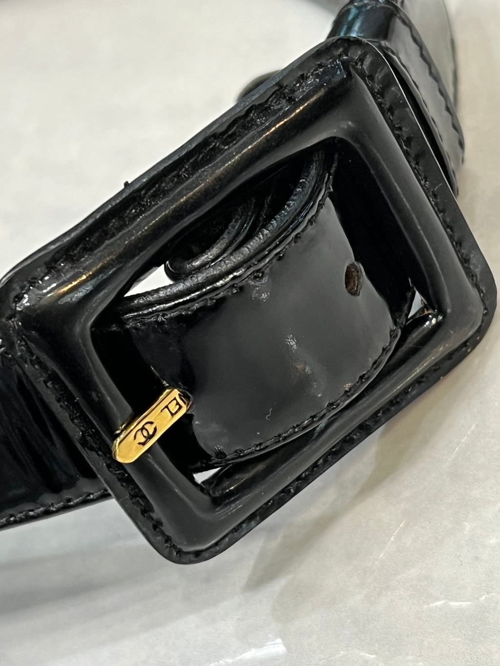 CHANEL QUILTED PATENT LEATHER VINTAGE BUM BAG