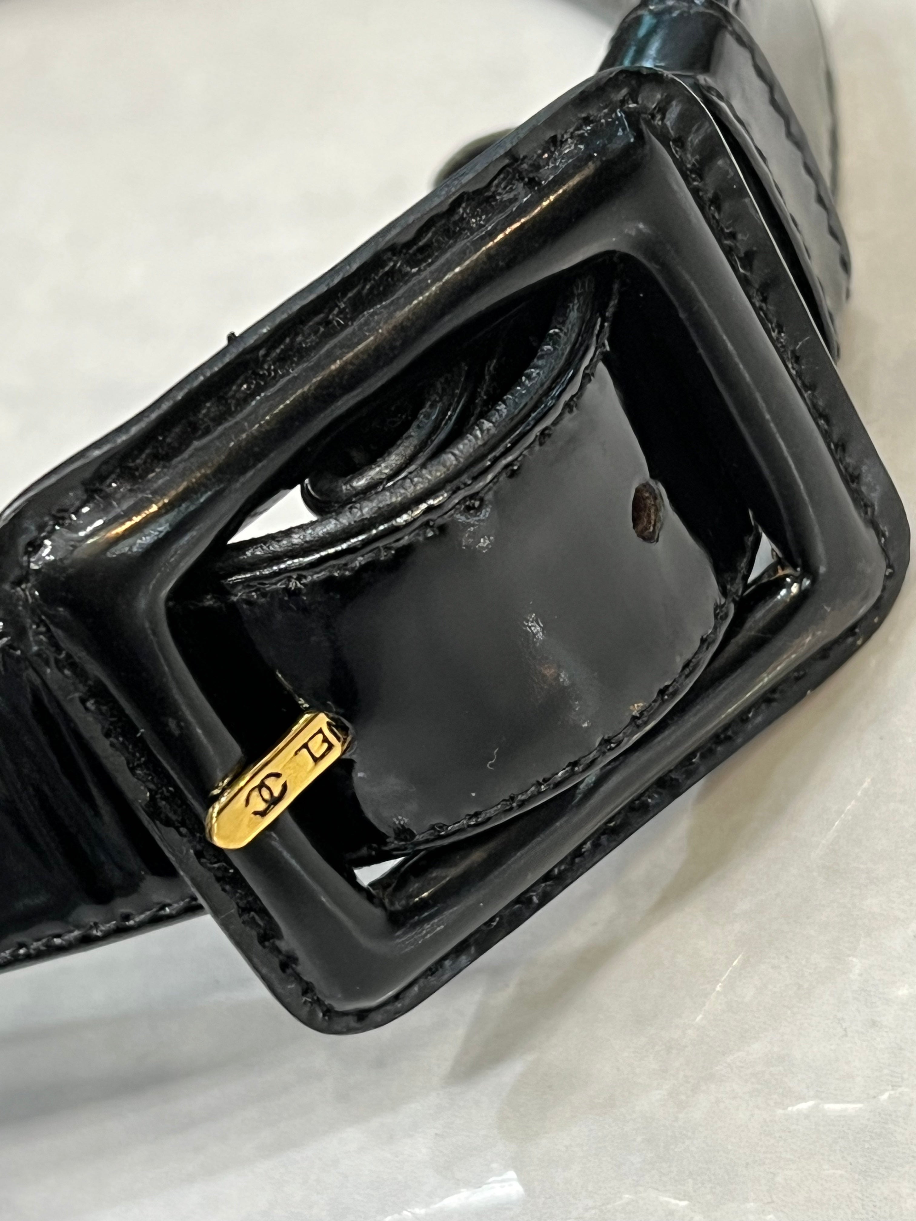 CHANEL QUILTED PATENT LEATHER VINTAGE BUM BAG