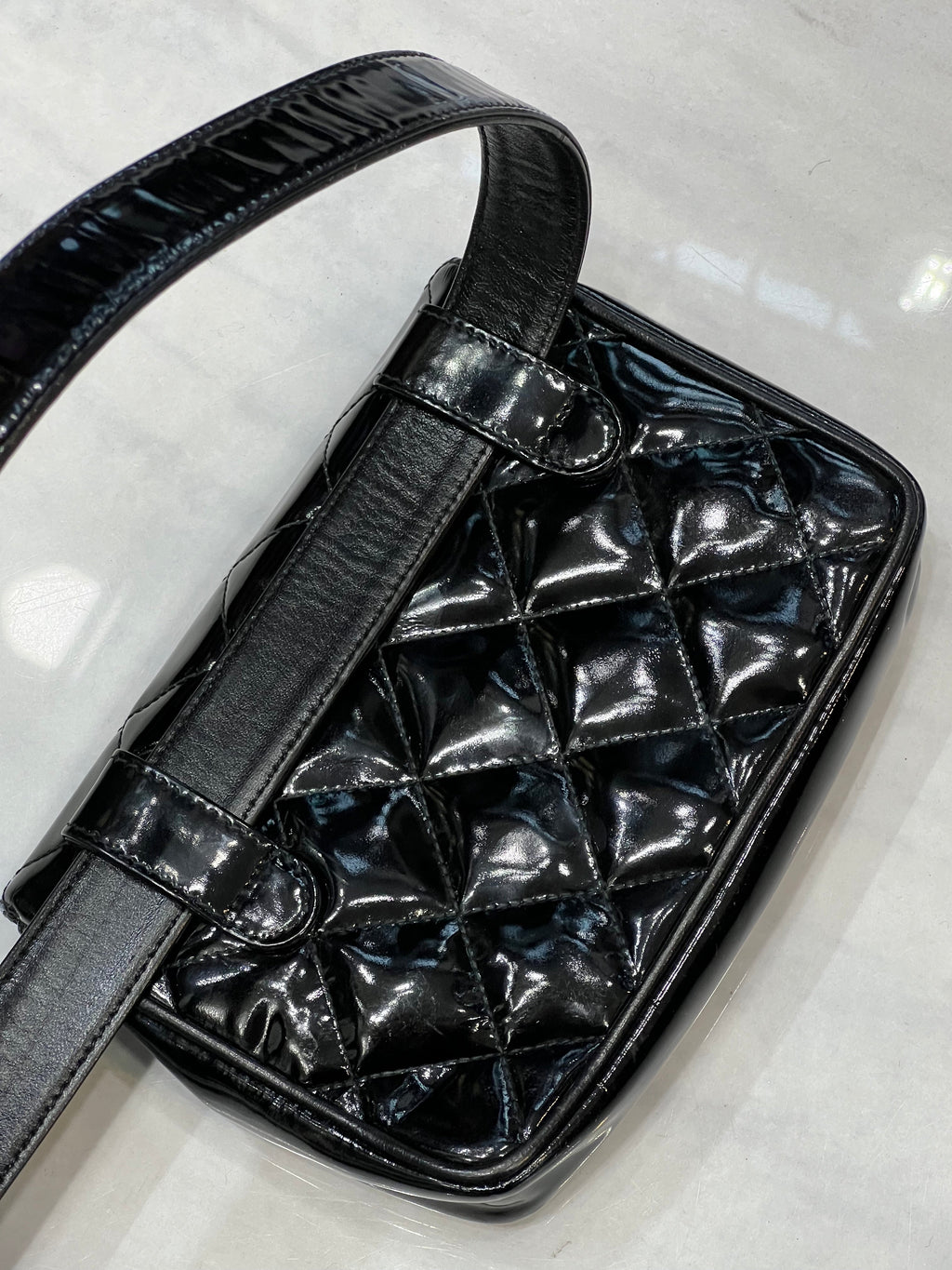 CHANEL QUILTED PATENT LEATHER VINTAGE BUM BAG