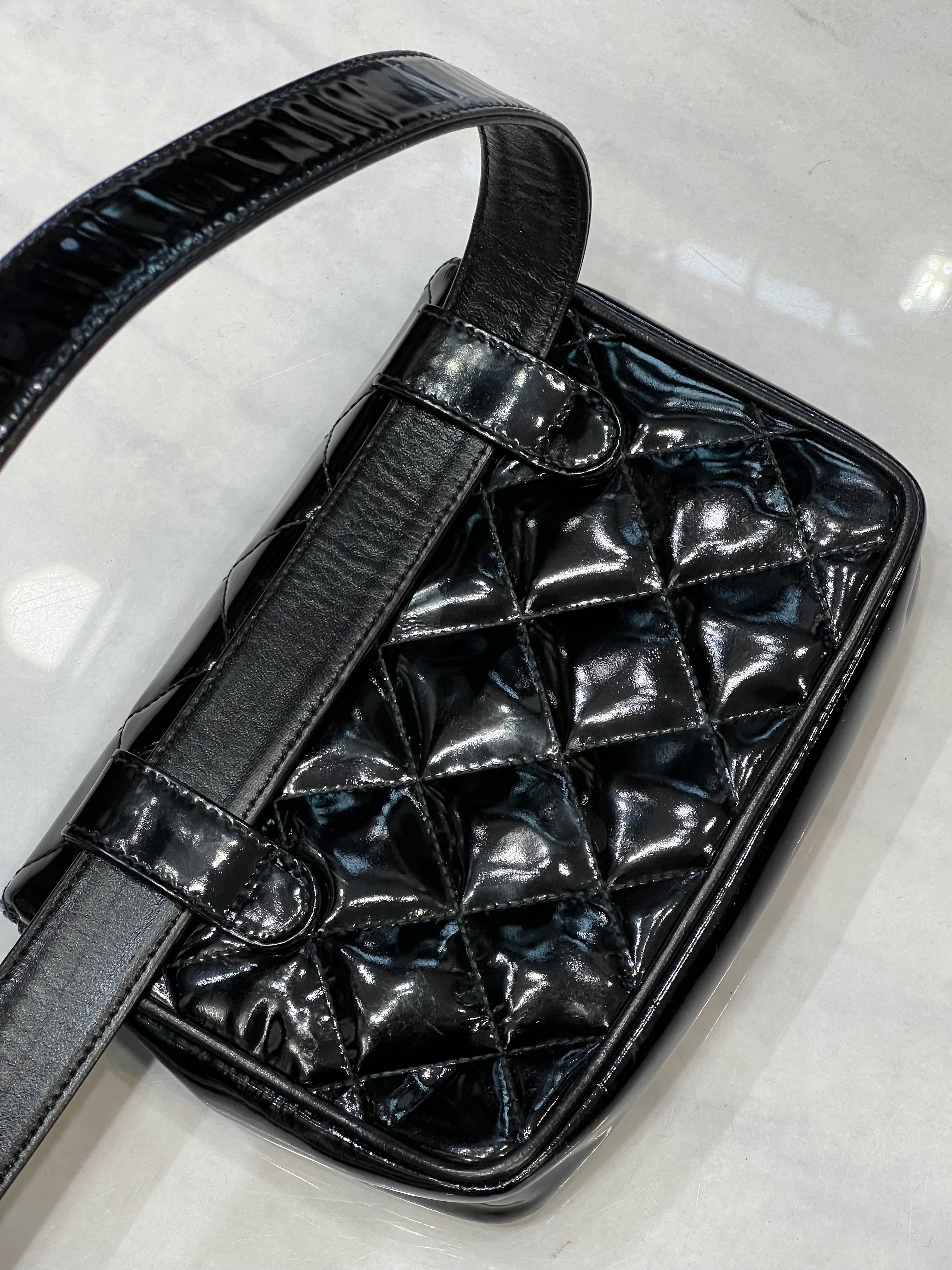 CHANEL QUILTED PATENT LEATHER VINTAGE BUM BAG